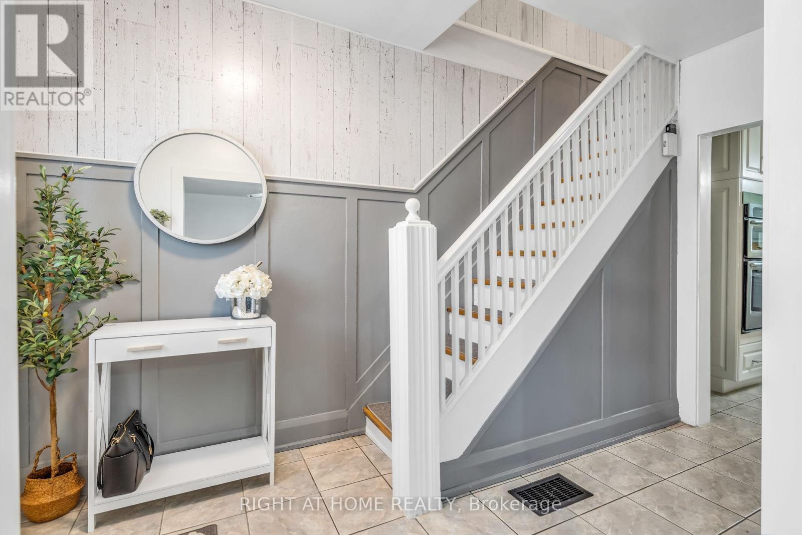 12 PORTER AVENUE - 24