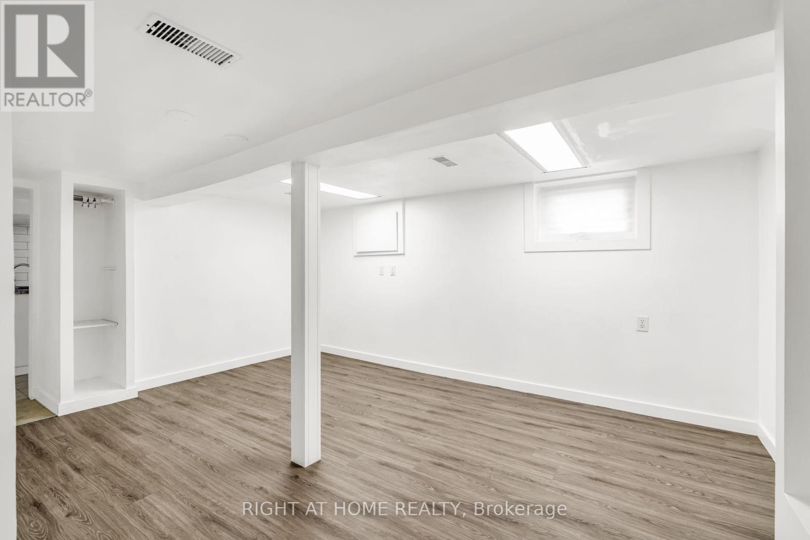 12 PORTER AVENUE - 35