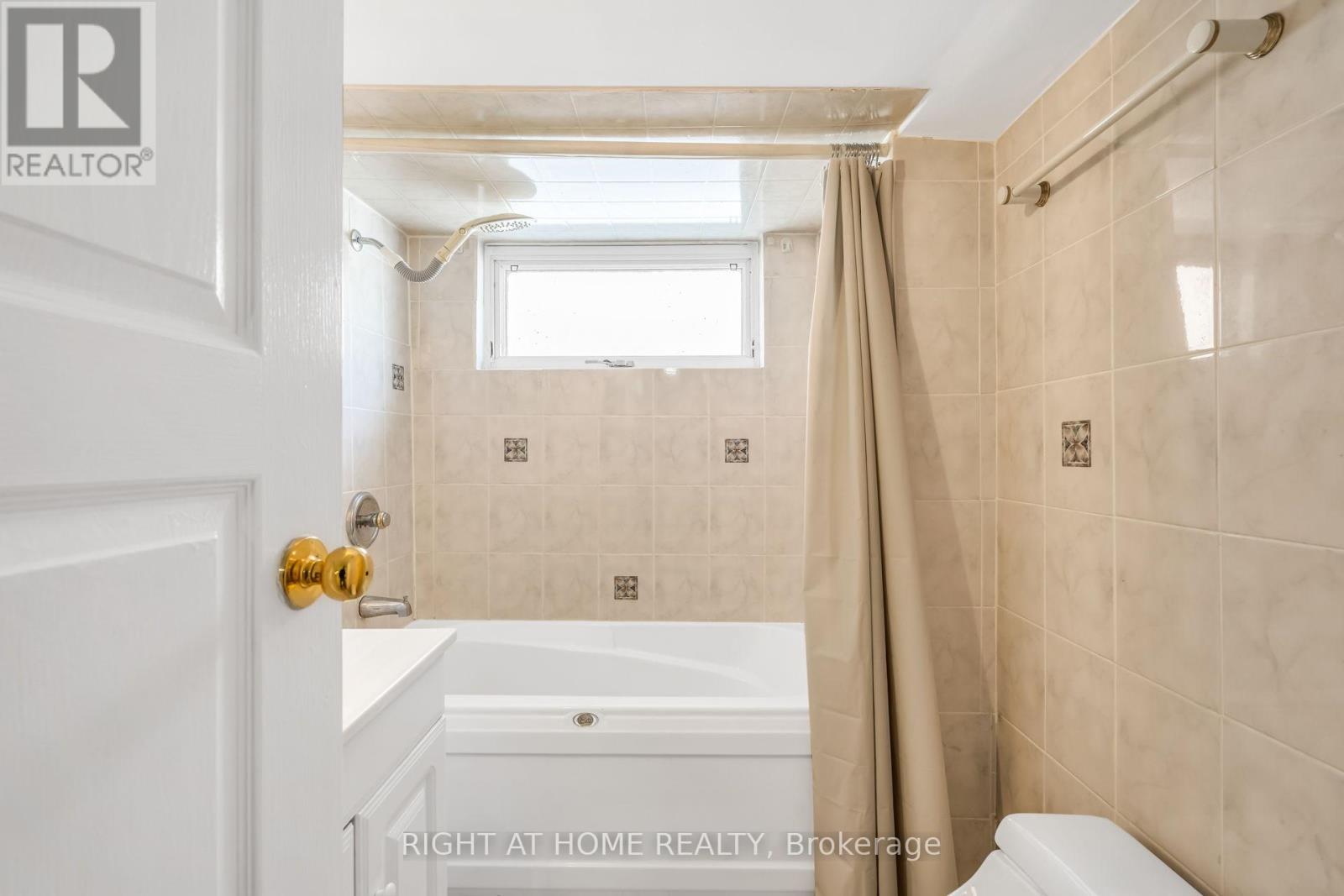 12 PORTER AVENUE - 43