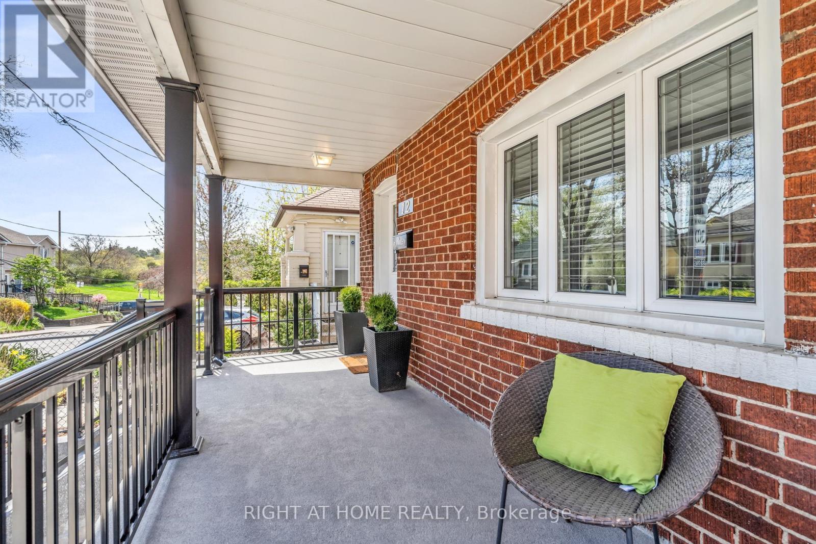 12 PORTER AVENUE - 6