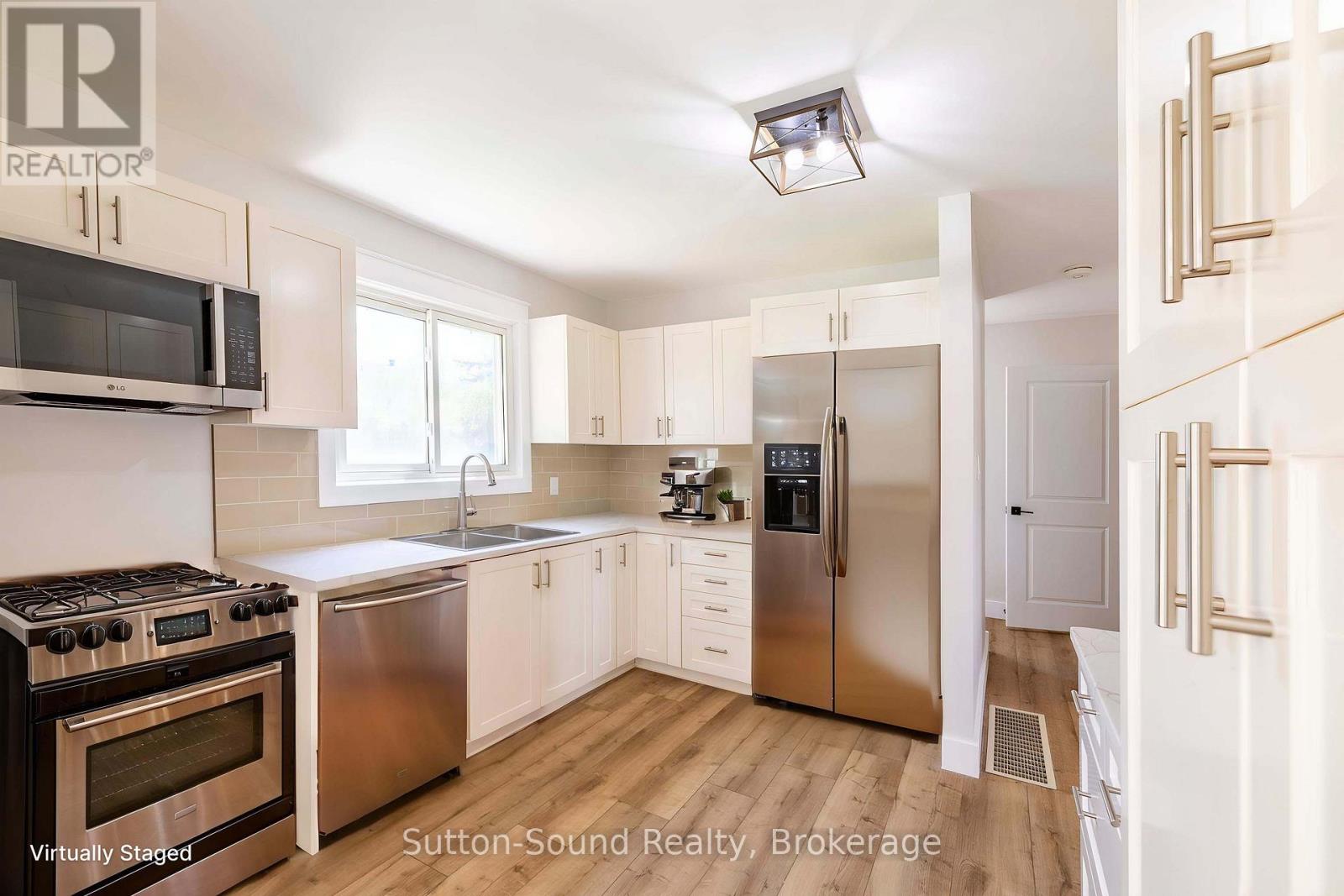 275 8TH AVENUE E - 16