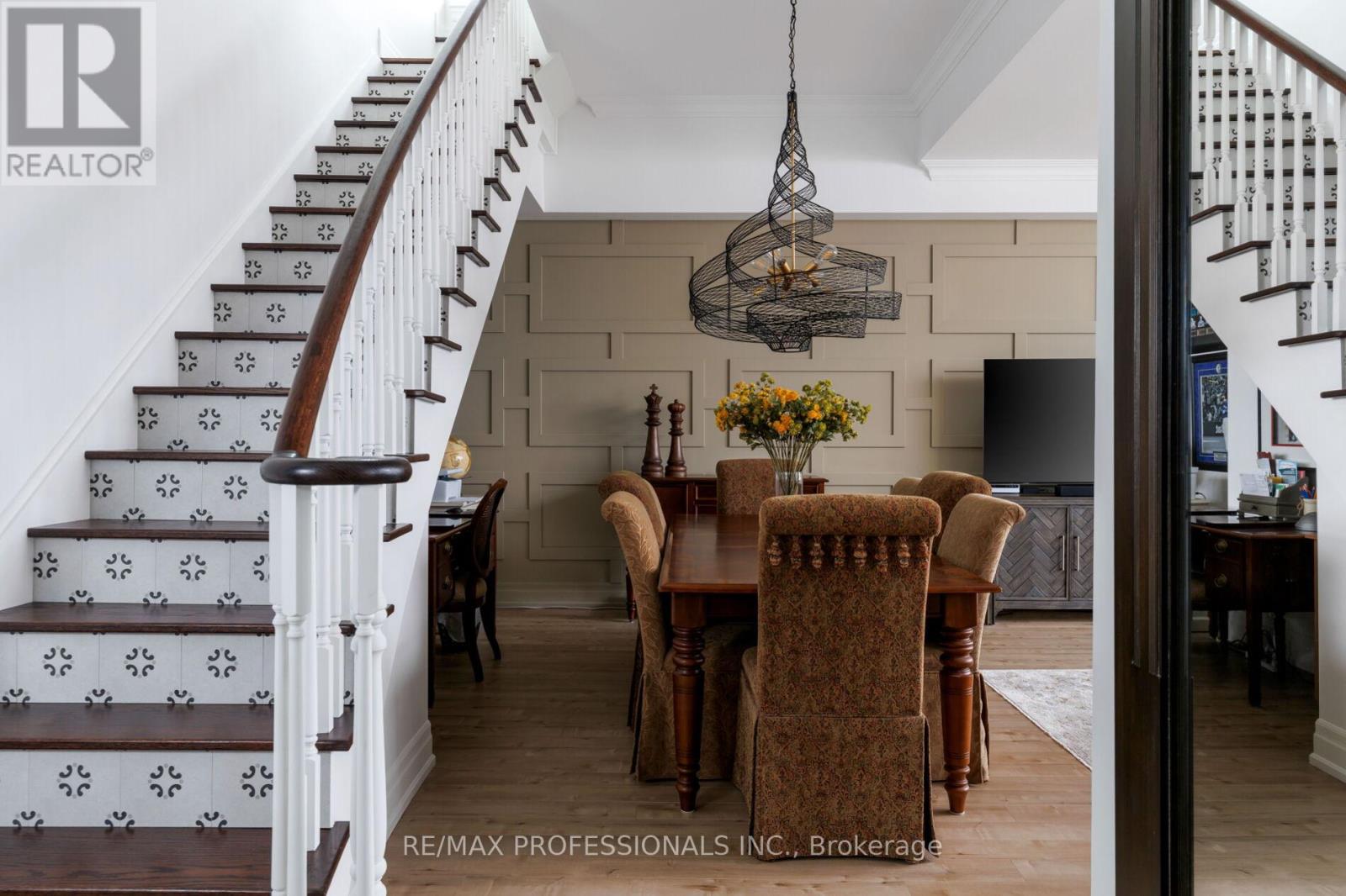#PH3 9 BURNHAMTHORPE CRESCENT - 4