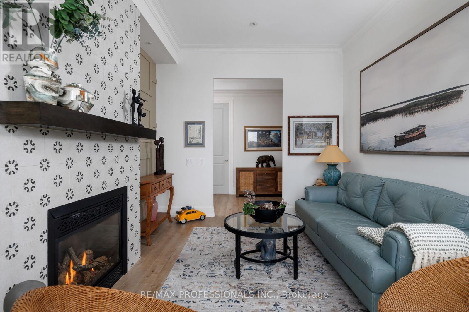 #PH3 9 BURNHAMTHORPE CRESCENT - 20