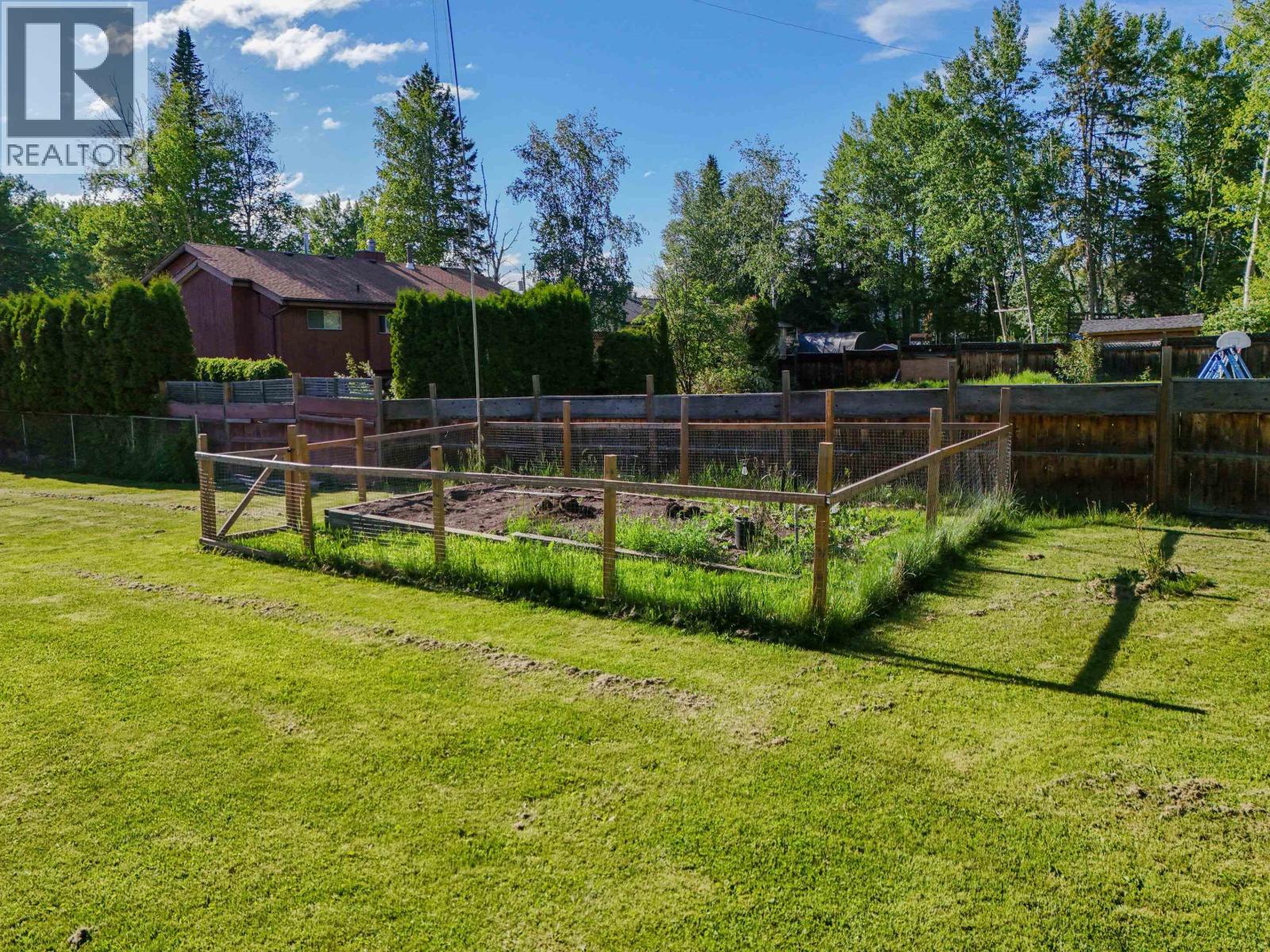 204 SANDERSON ROAD - 34