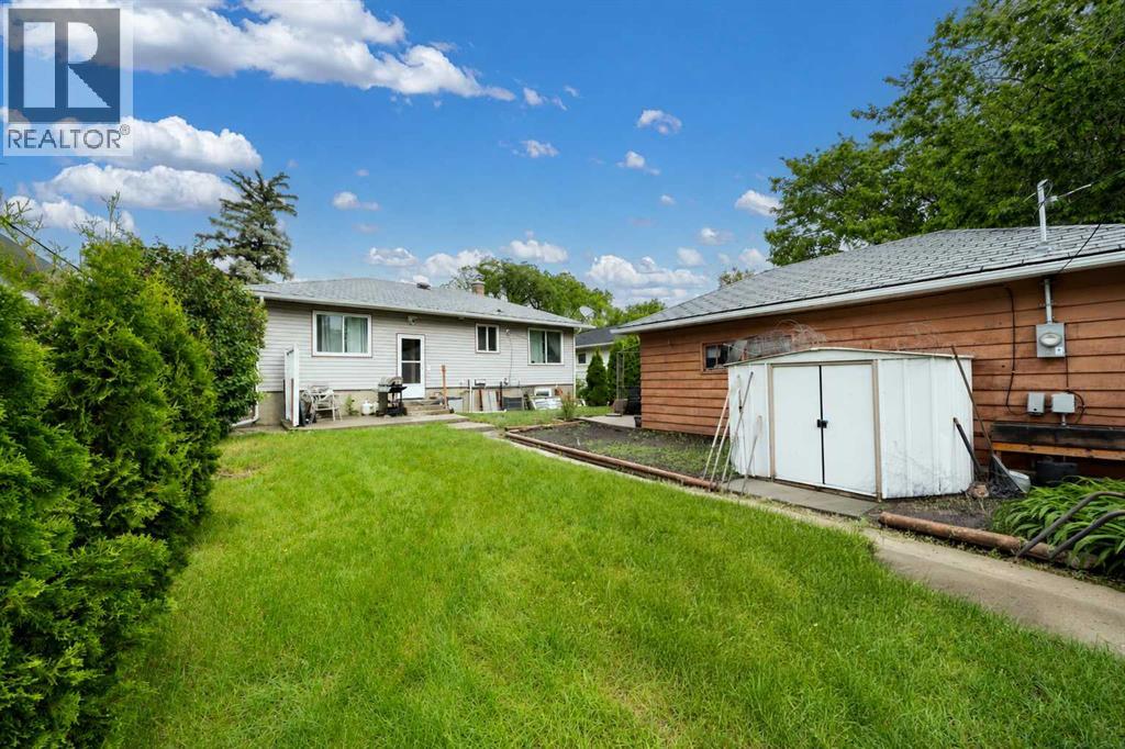 361 7 Street SW - 12