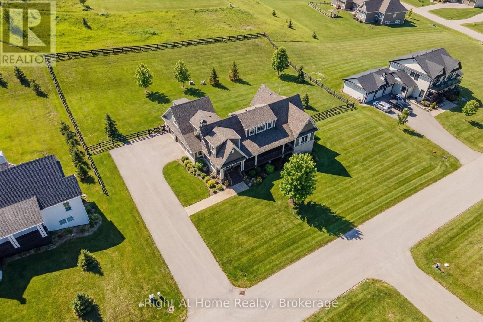 16 GELDERLAND CRESCENT - Image 2