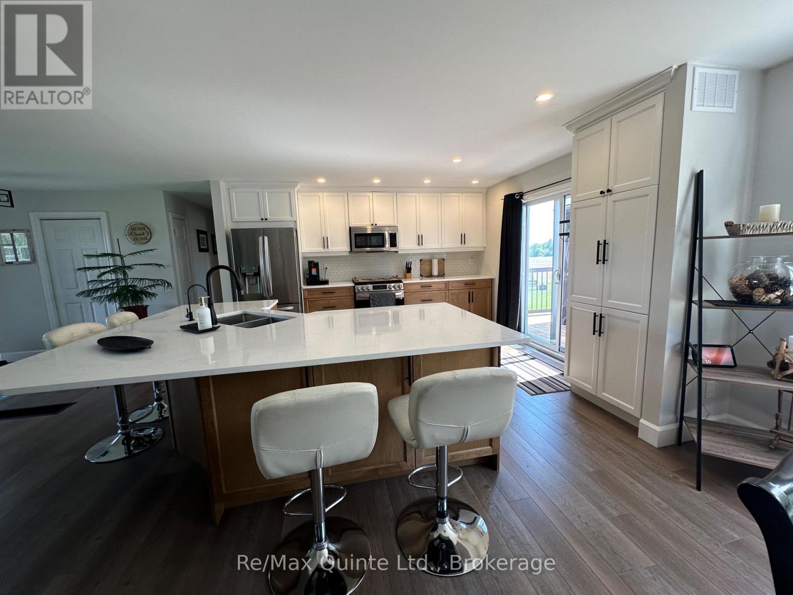 566 HUFF ROAD S - Image 3