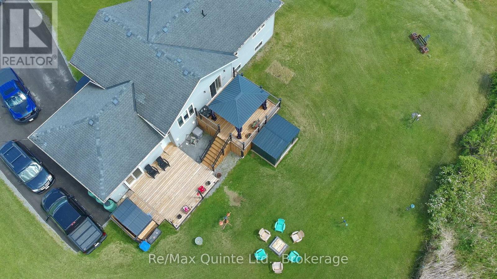 566 HUFF ROAD S - 32
