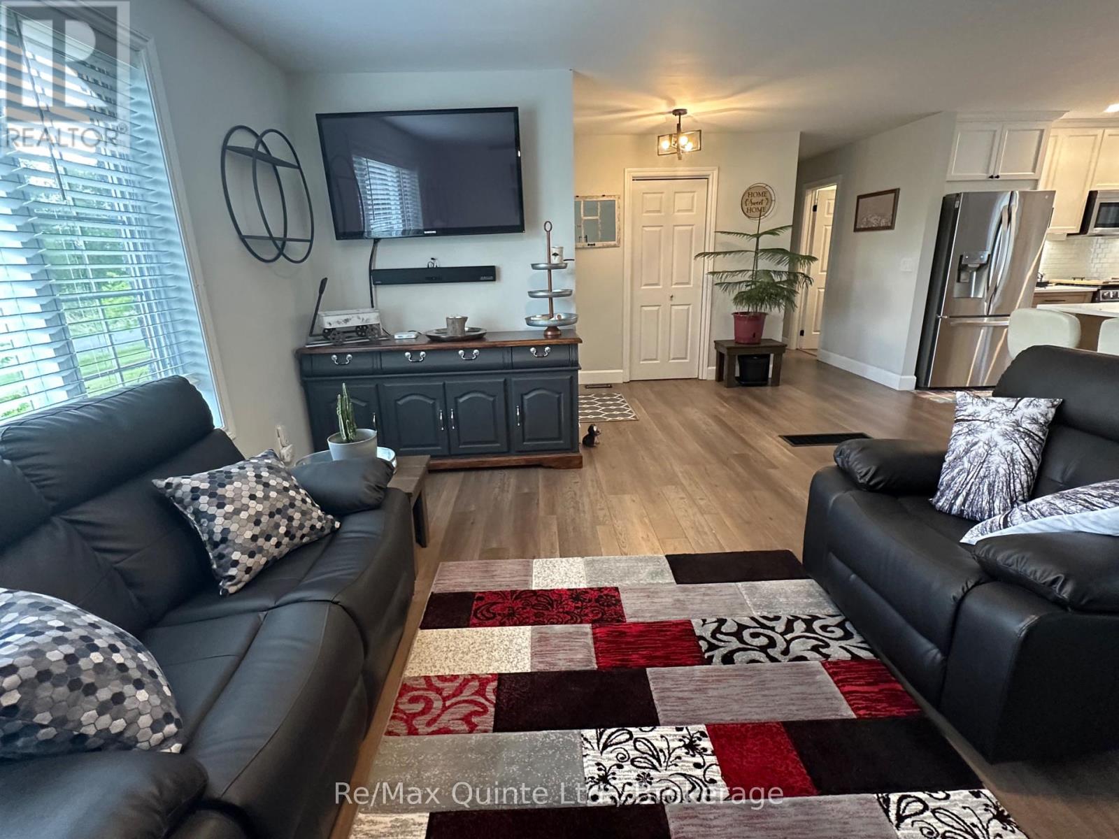 566 HUFF ROAD S - 8
