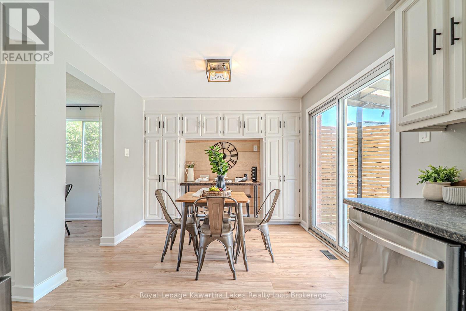 25 BIRCH COURT - 13