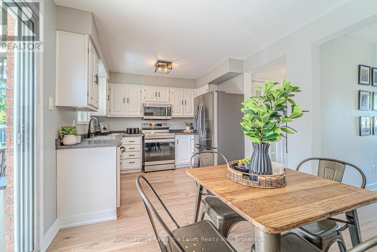25 BIRCH COURT - 14