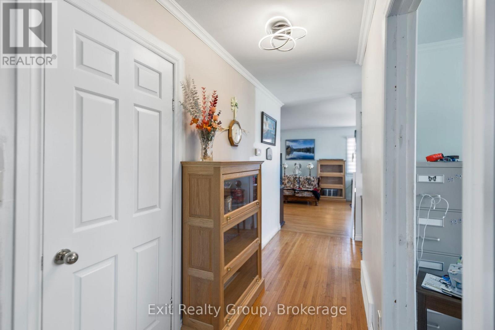 40 ALDERSHOT AVENUE - 22