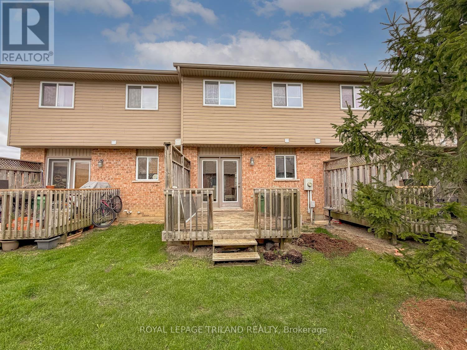 #17 1600 MICKLEBOROUGH DRIVE - 14