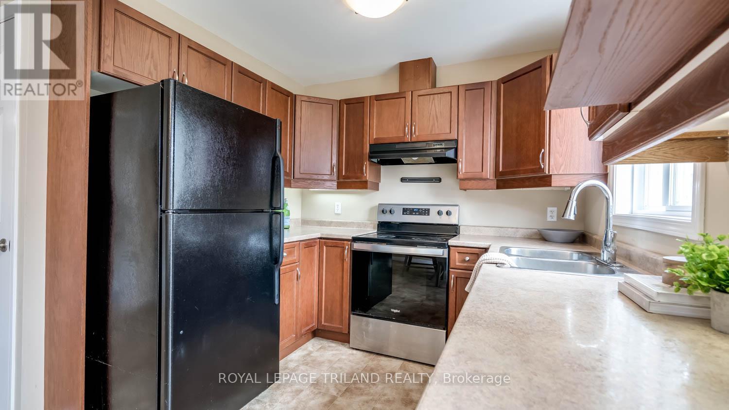 #17 1600 MICKLEBOROUGH DRIVE - 7