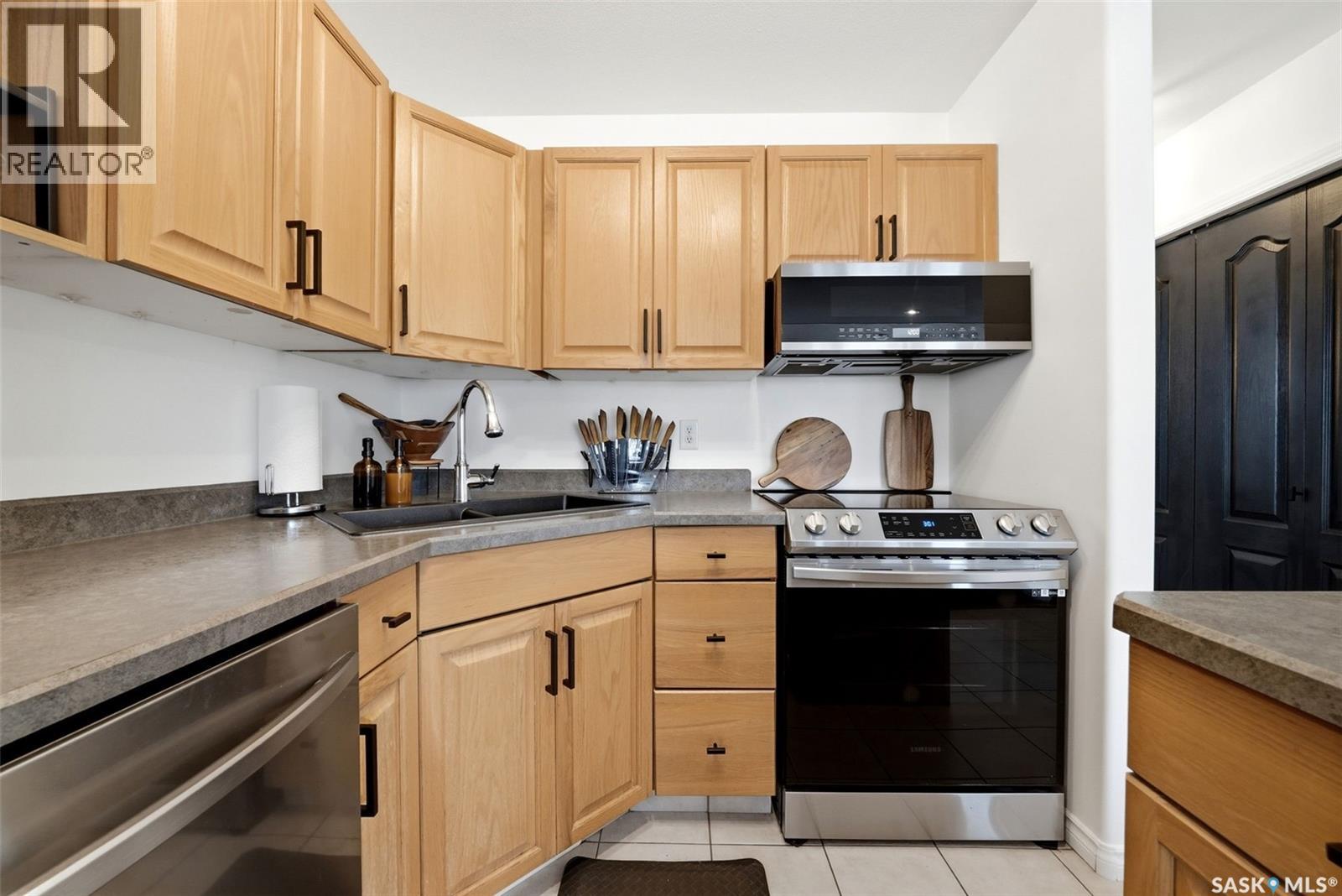 #4042 Buckingham DRIVE - 9
