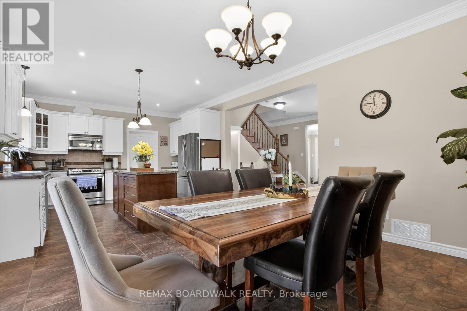 375 QUARTZ AVENUE - 12