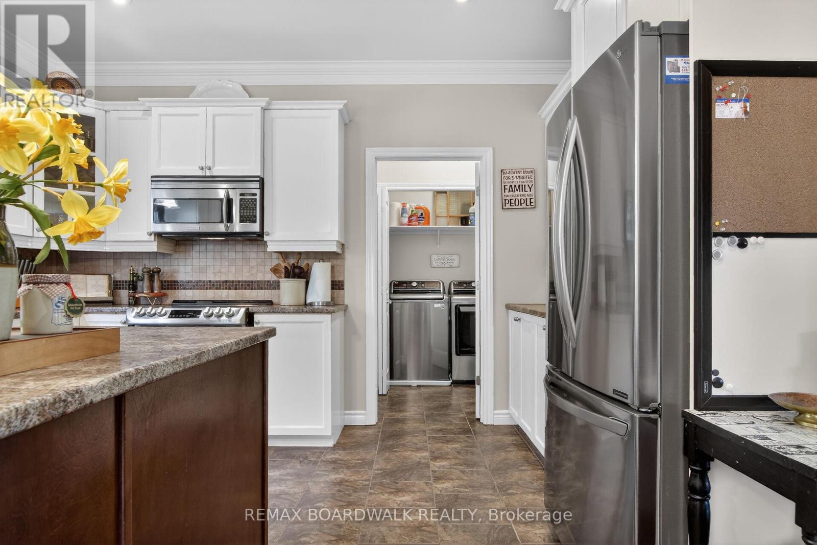 375 QUARTZ AVENUE - 16