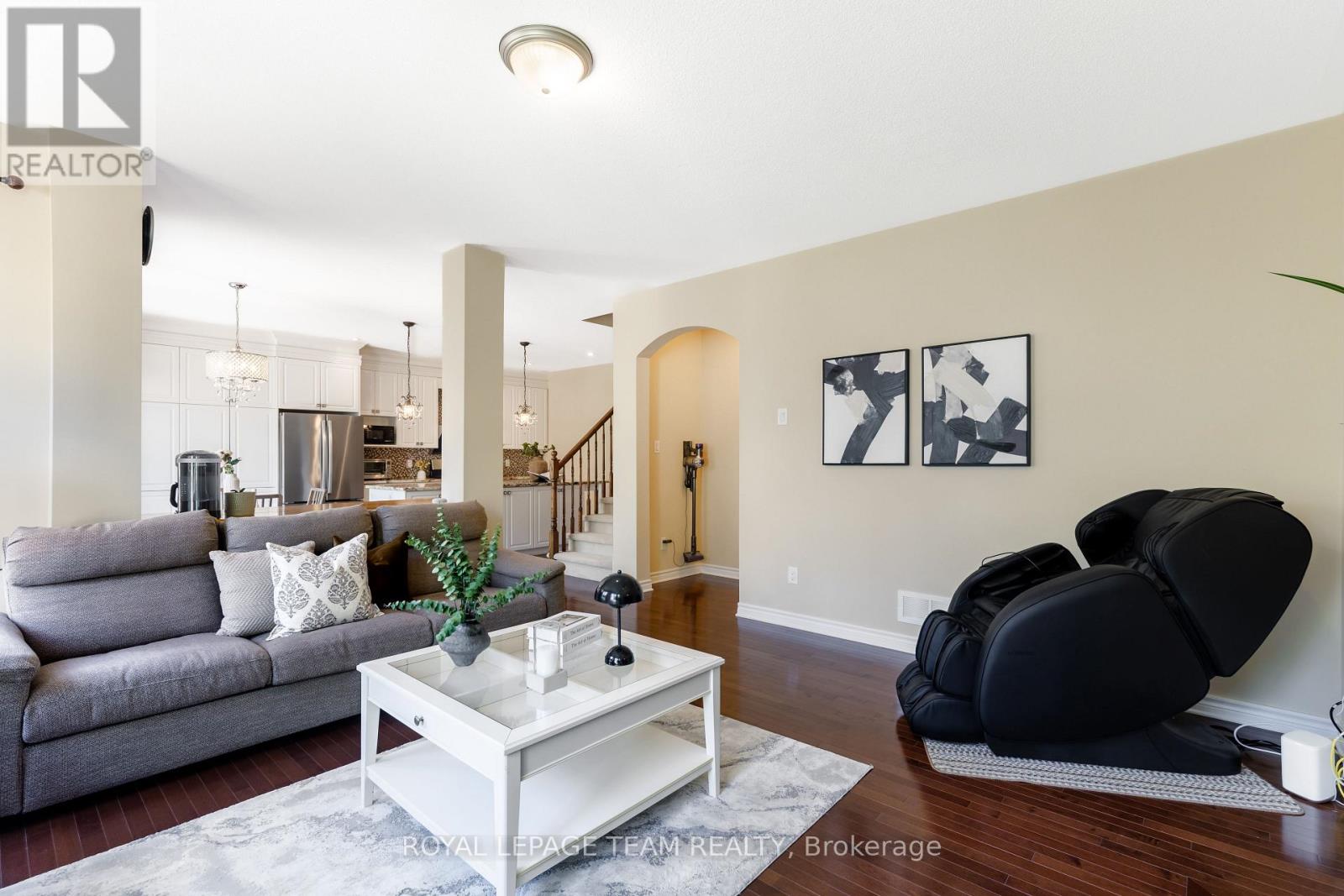 104 PANISSET AVENUE - 18