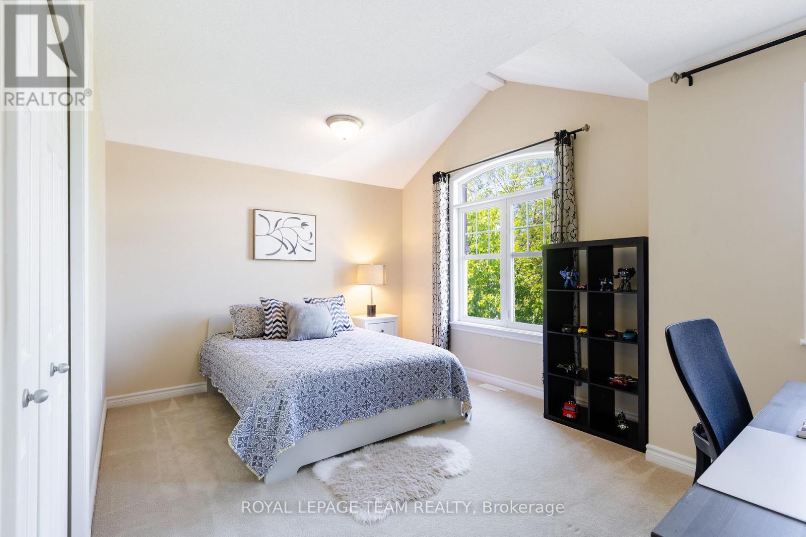 104 PANISSET AVENUE - 34