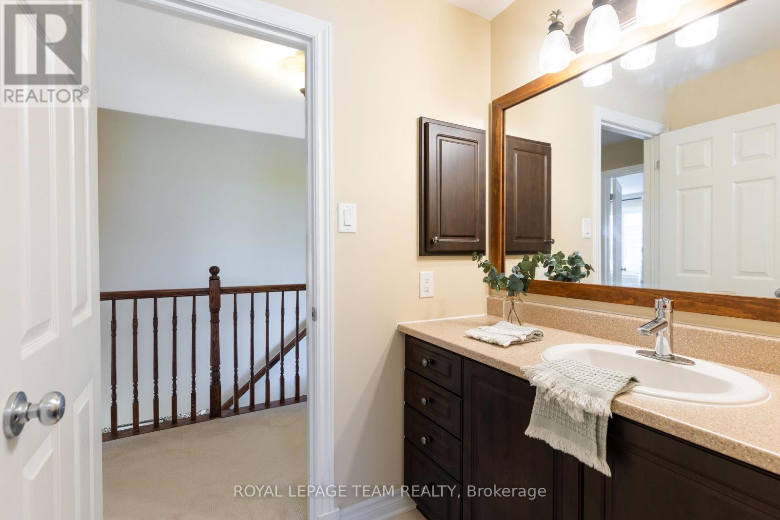 104 PANISSET AVENUE - 39