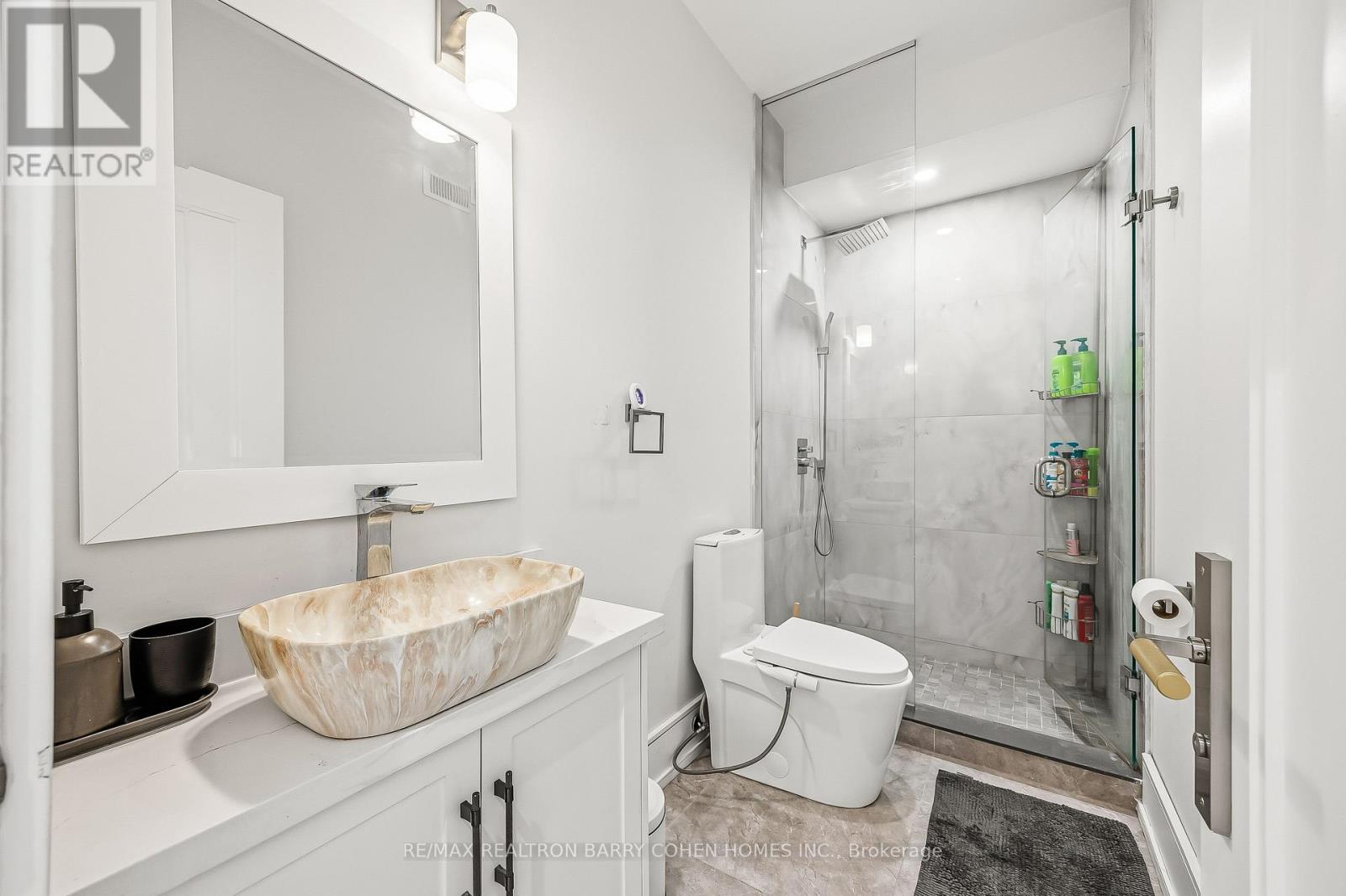 2 HEMFORD CRESCENT - 47