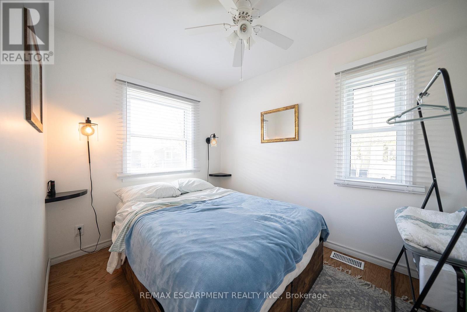 21 FERRIS STREET - 12