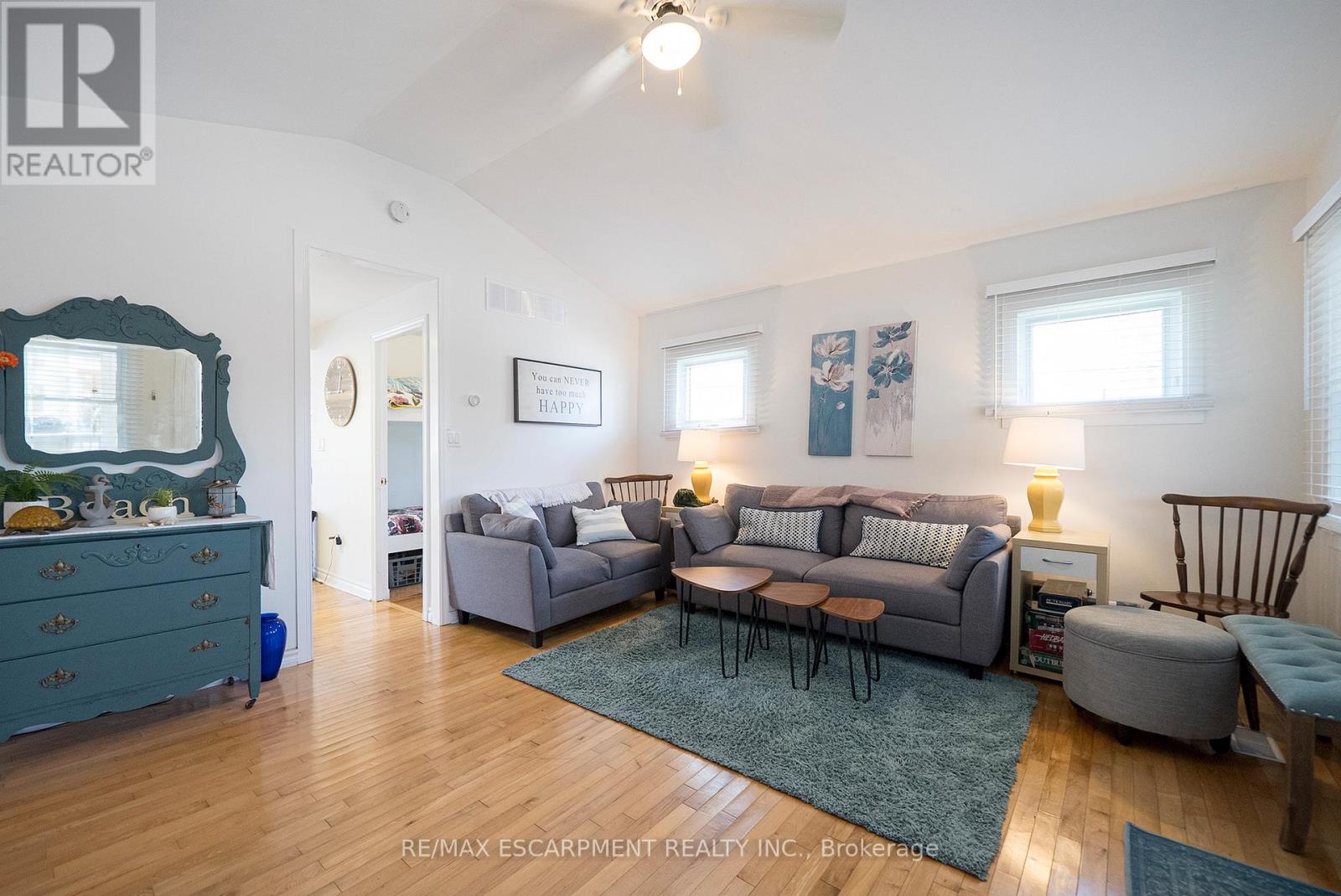 21 FERRIS STREET - 11