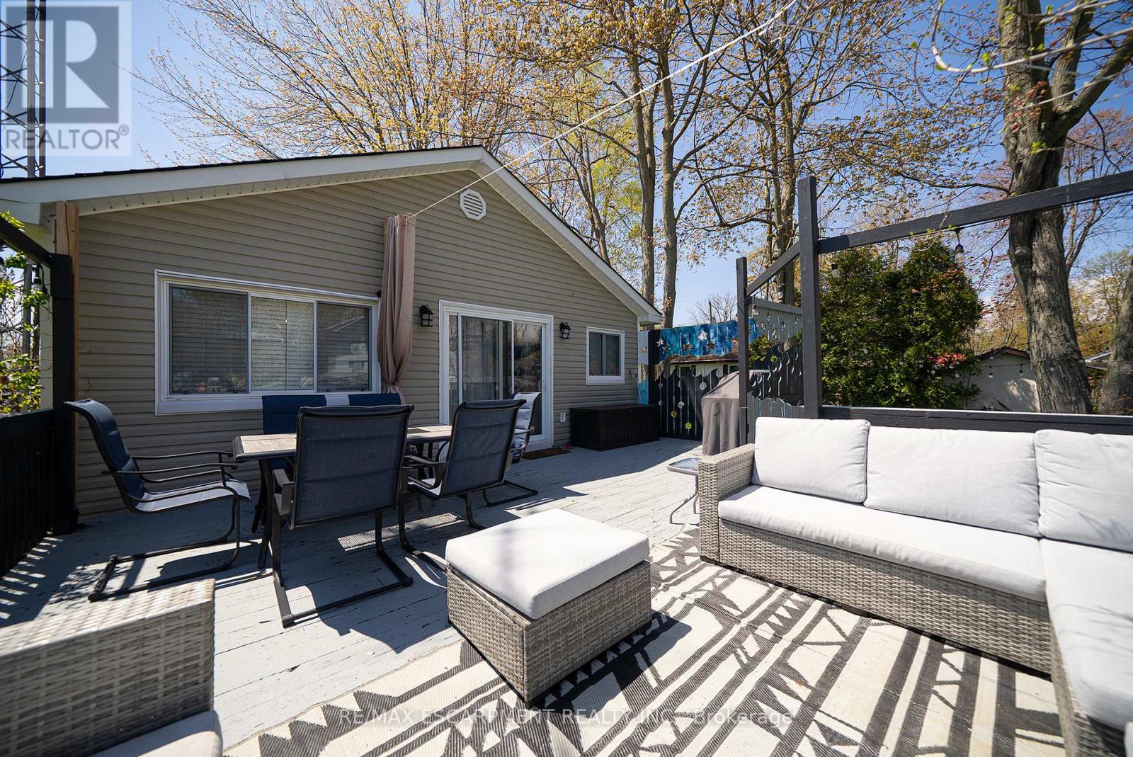 21 FERRIS STREET - 25