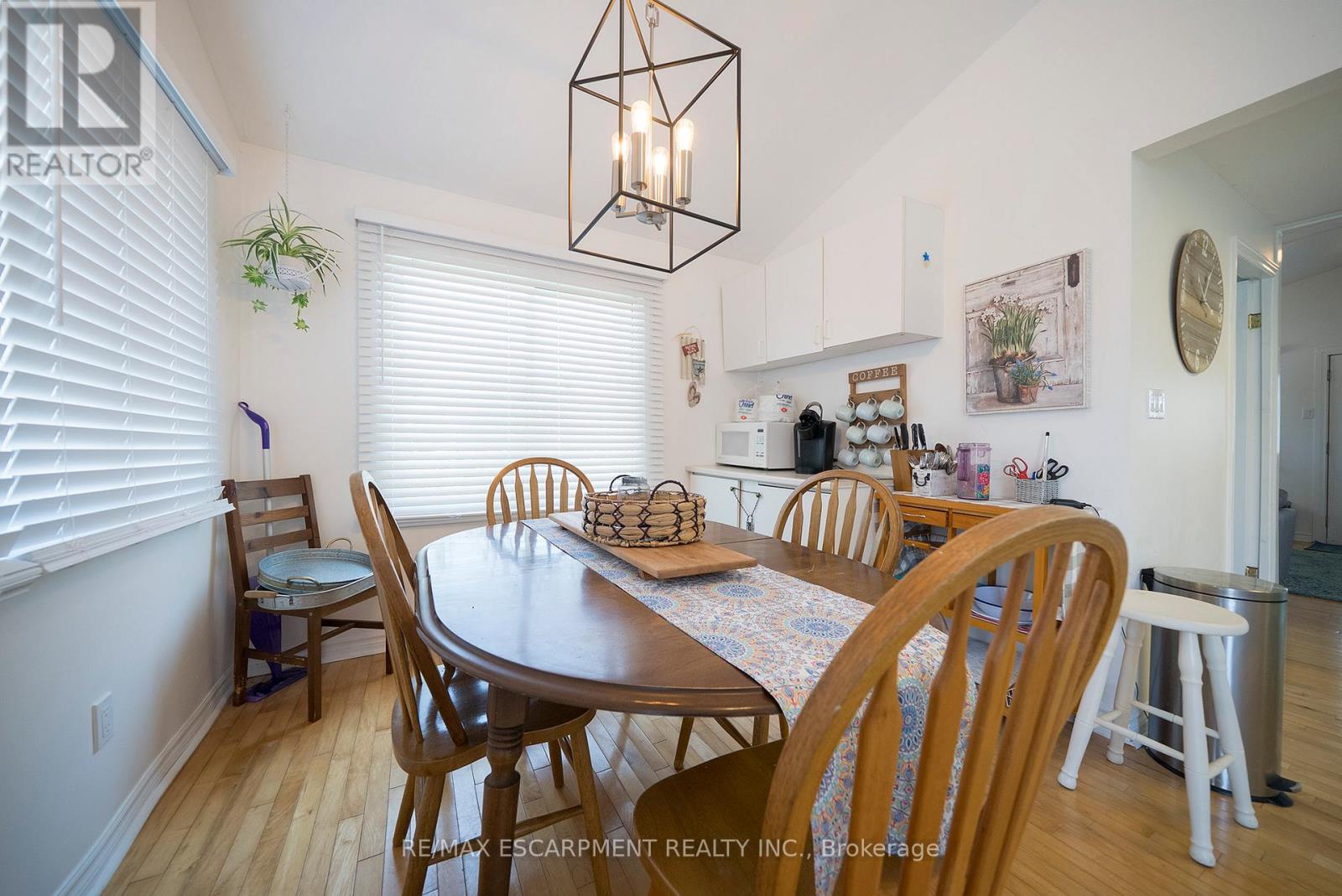 21 FERRIS STREET - 21