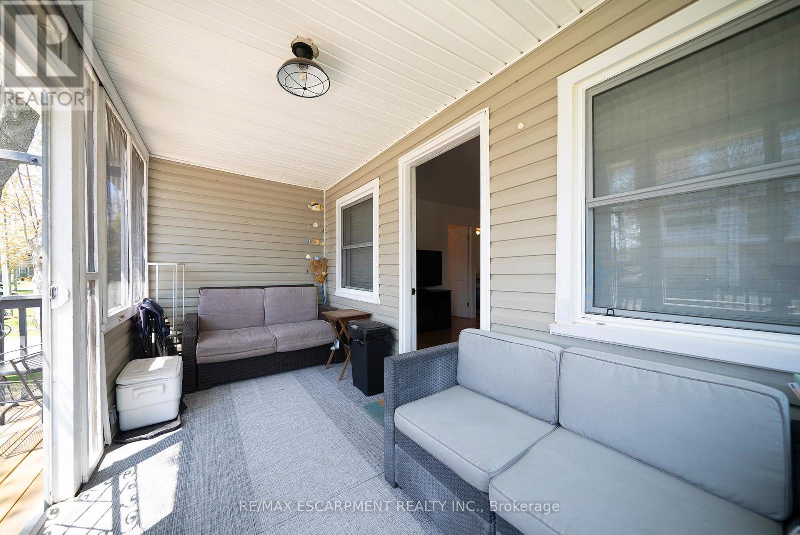 21 FERRIS STREET - 8