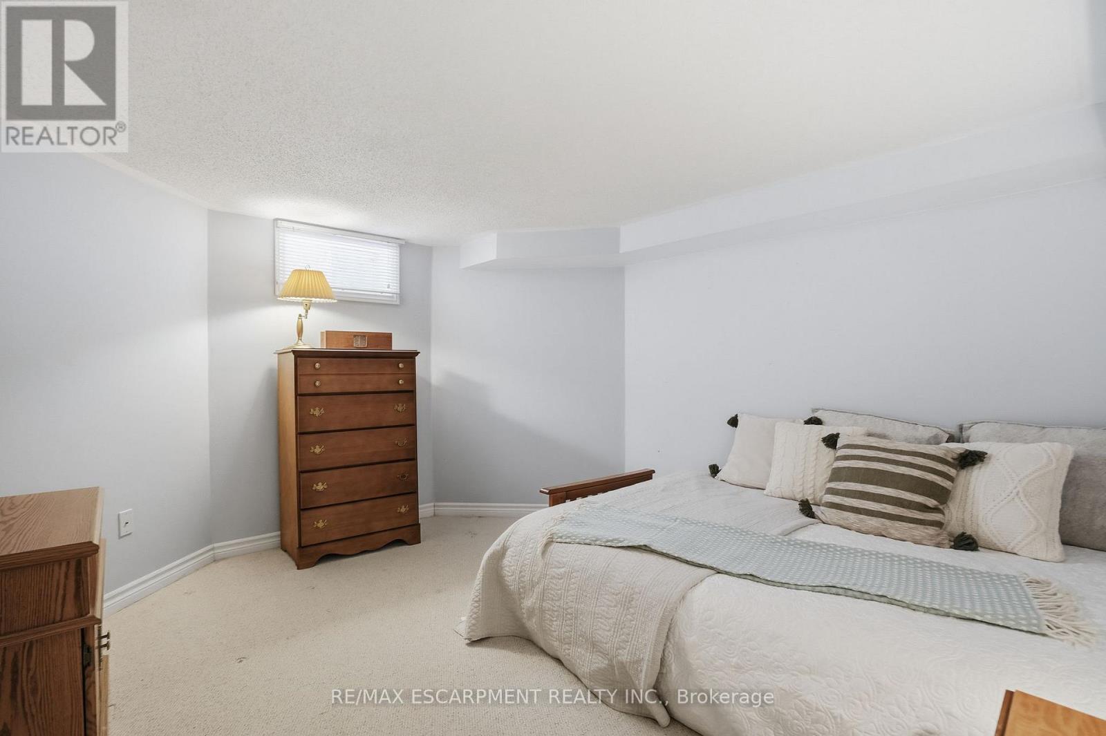 148 GLENARIFF DRIVE - 30