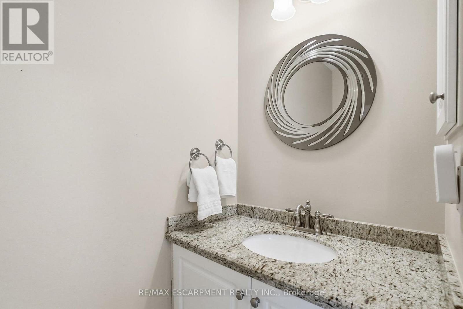 148 GLENARIFF DRIVE - 8