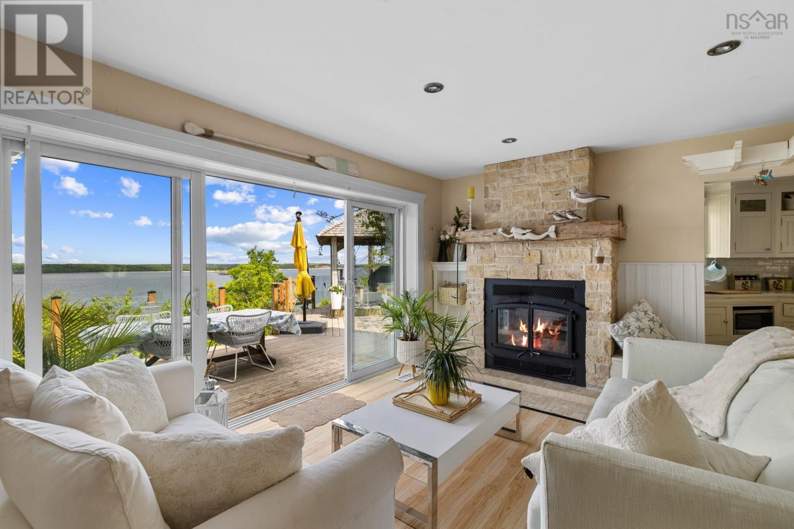 4 York Redoubt Crescent - 11
