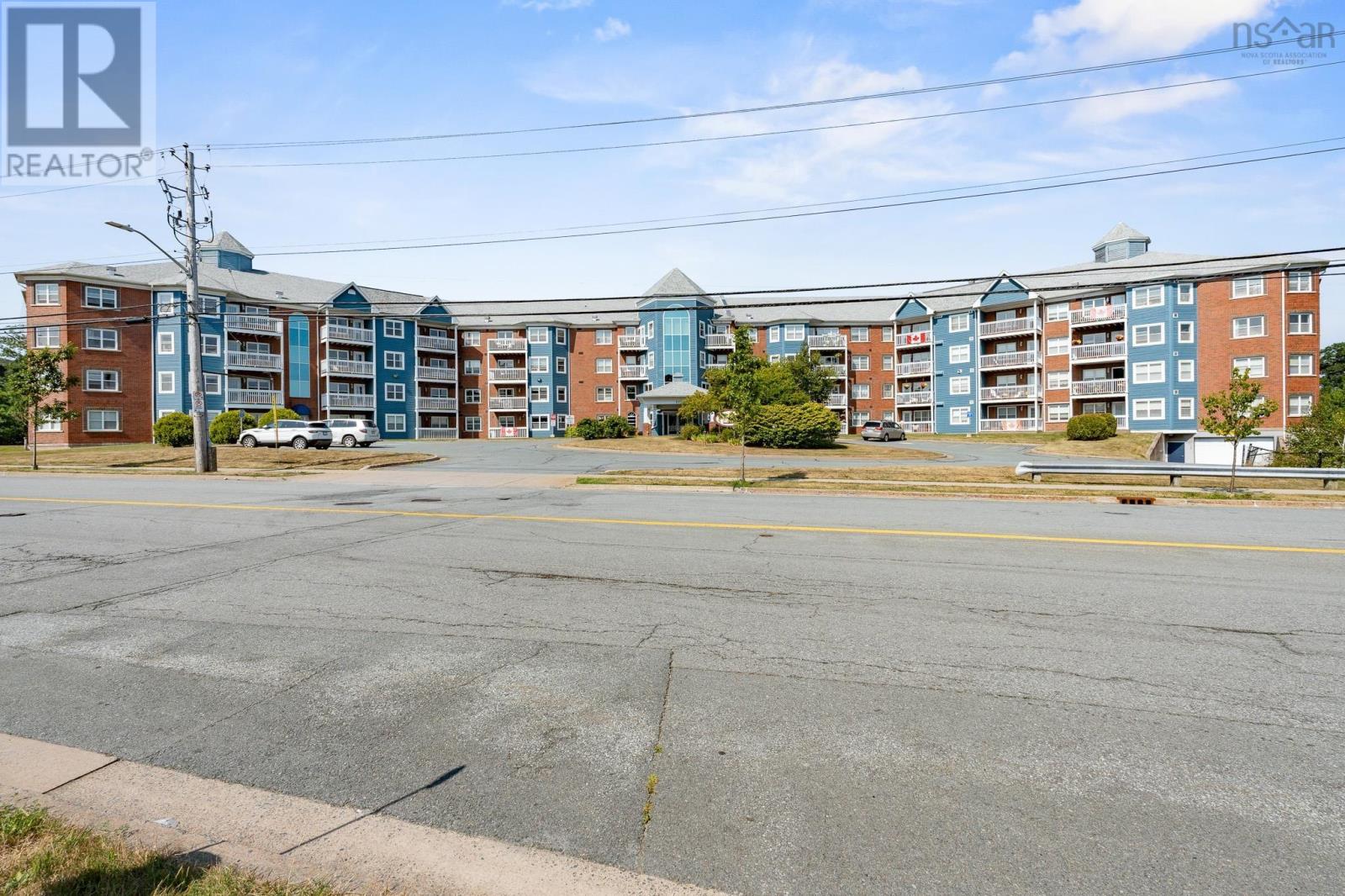 #214 512 Parkland Drive - 1