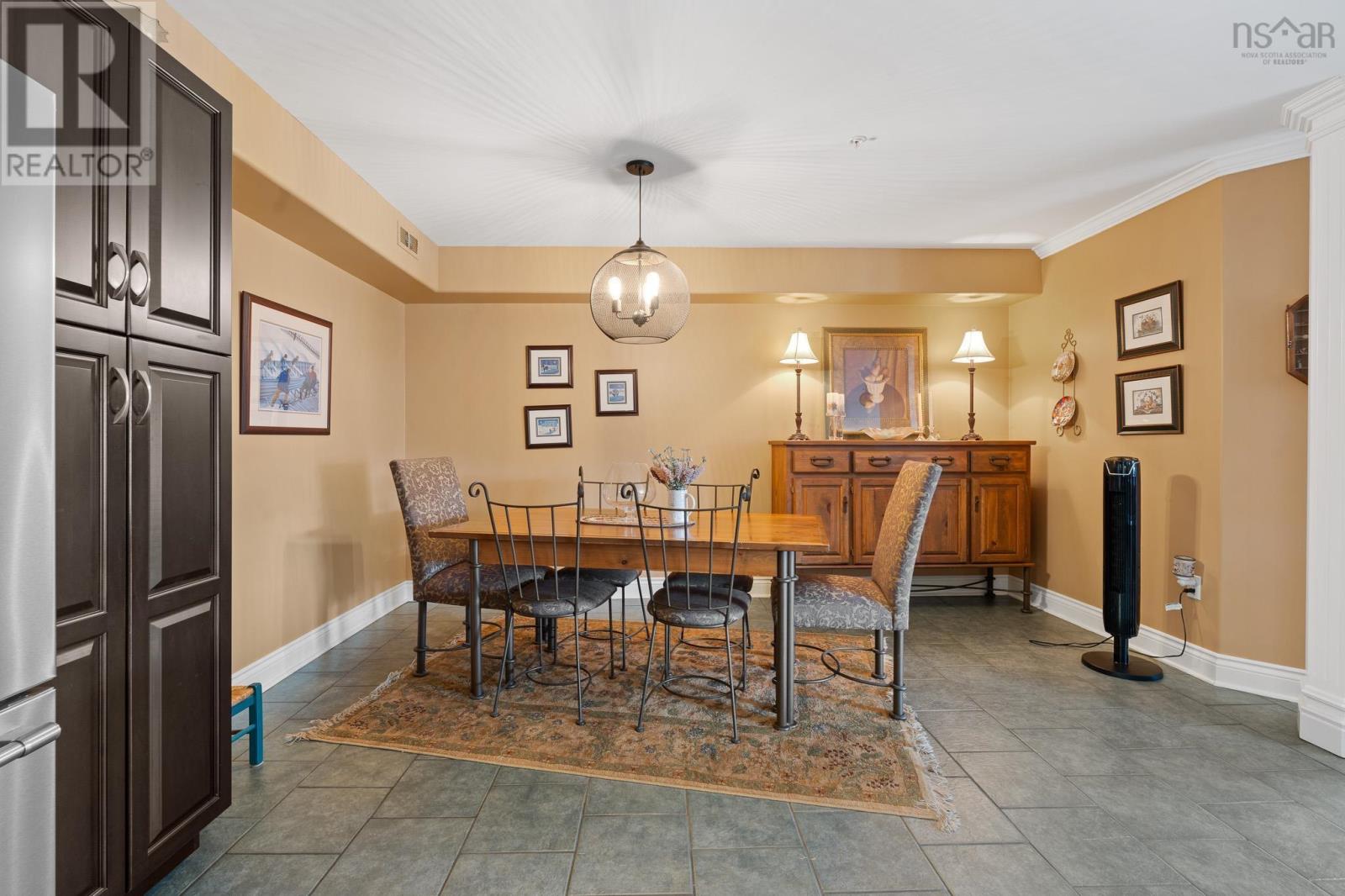 #214 512 Parkland Drive - 13