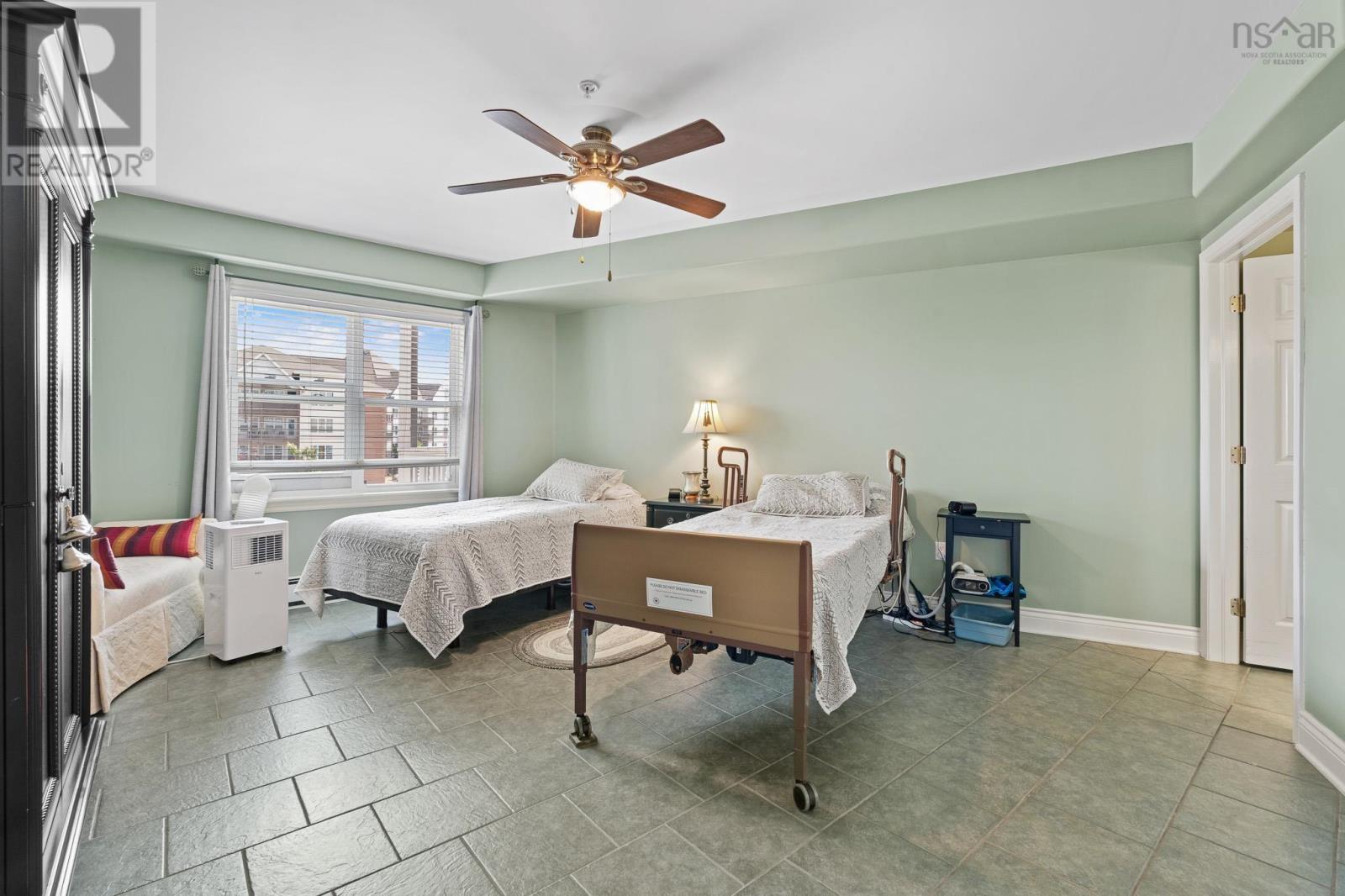 #214 512 Parkland Drive - 28