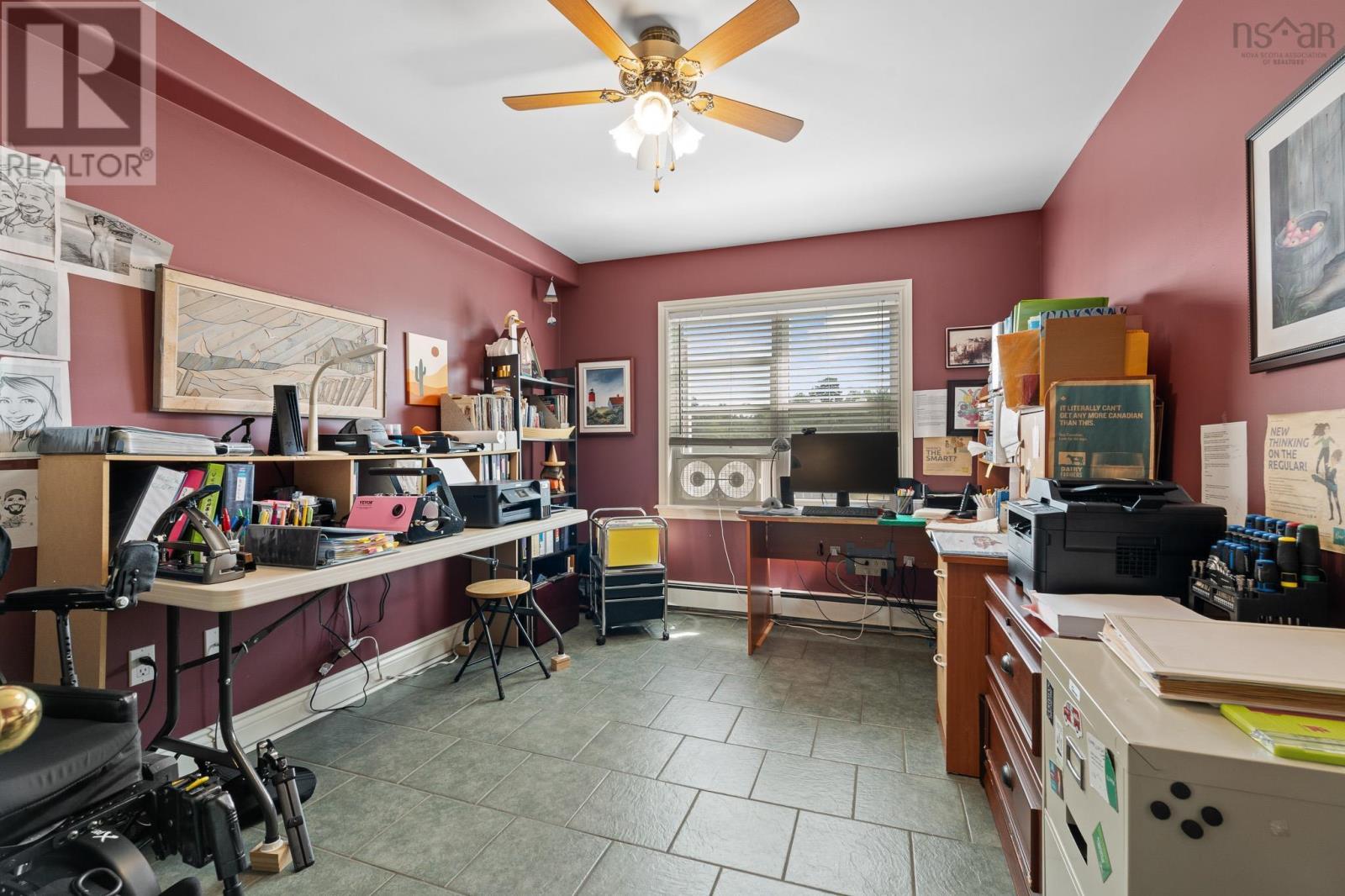 #214 512 Parkland Drive - 21