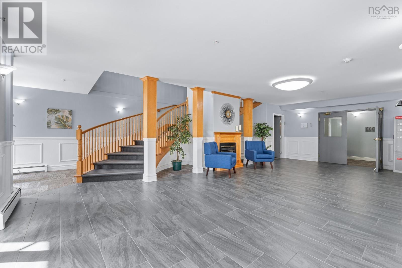 #214 512 Parkland Drive - 36