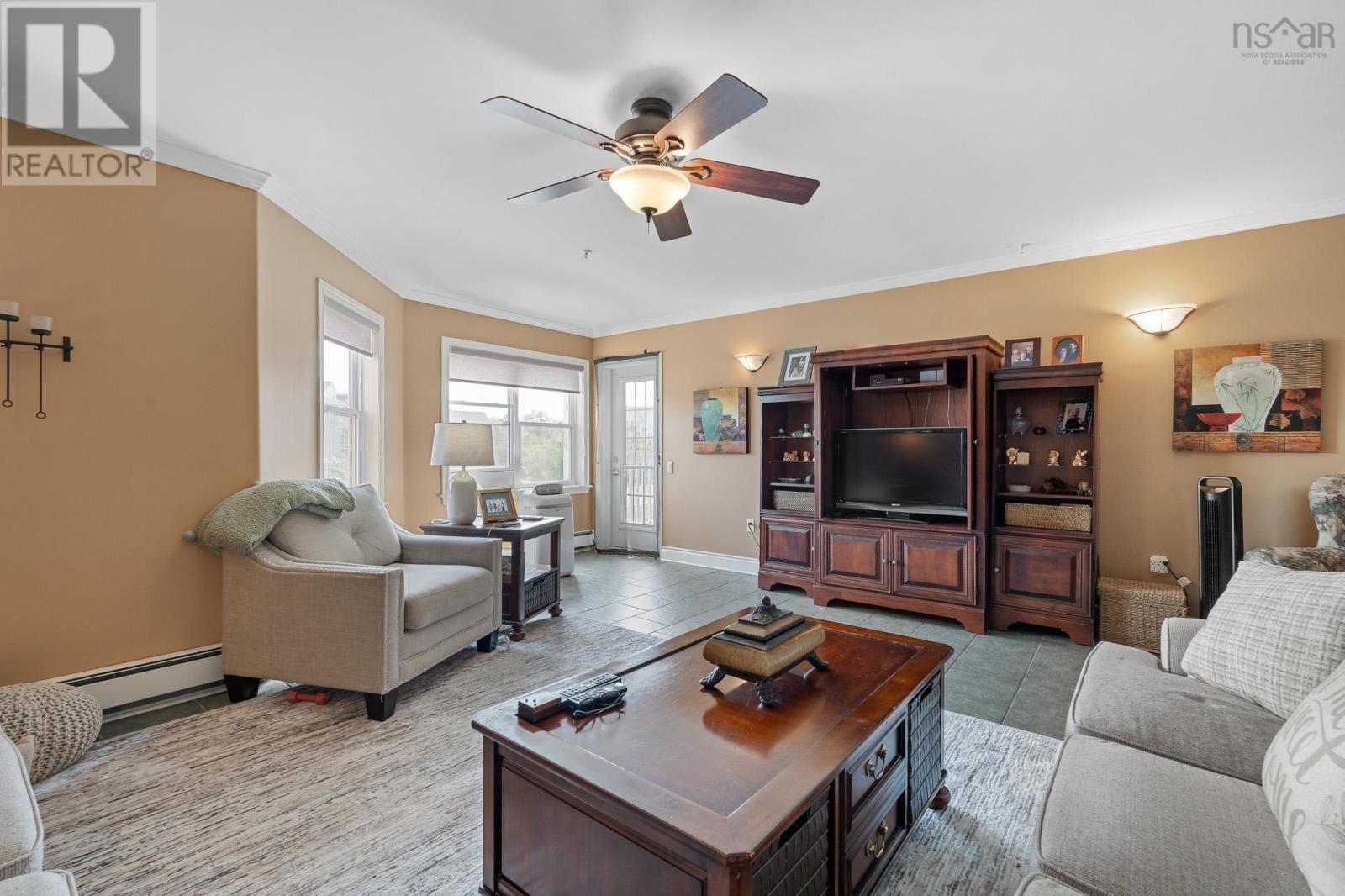 #214 512 Parkland Drive - 9