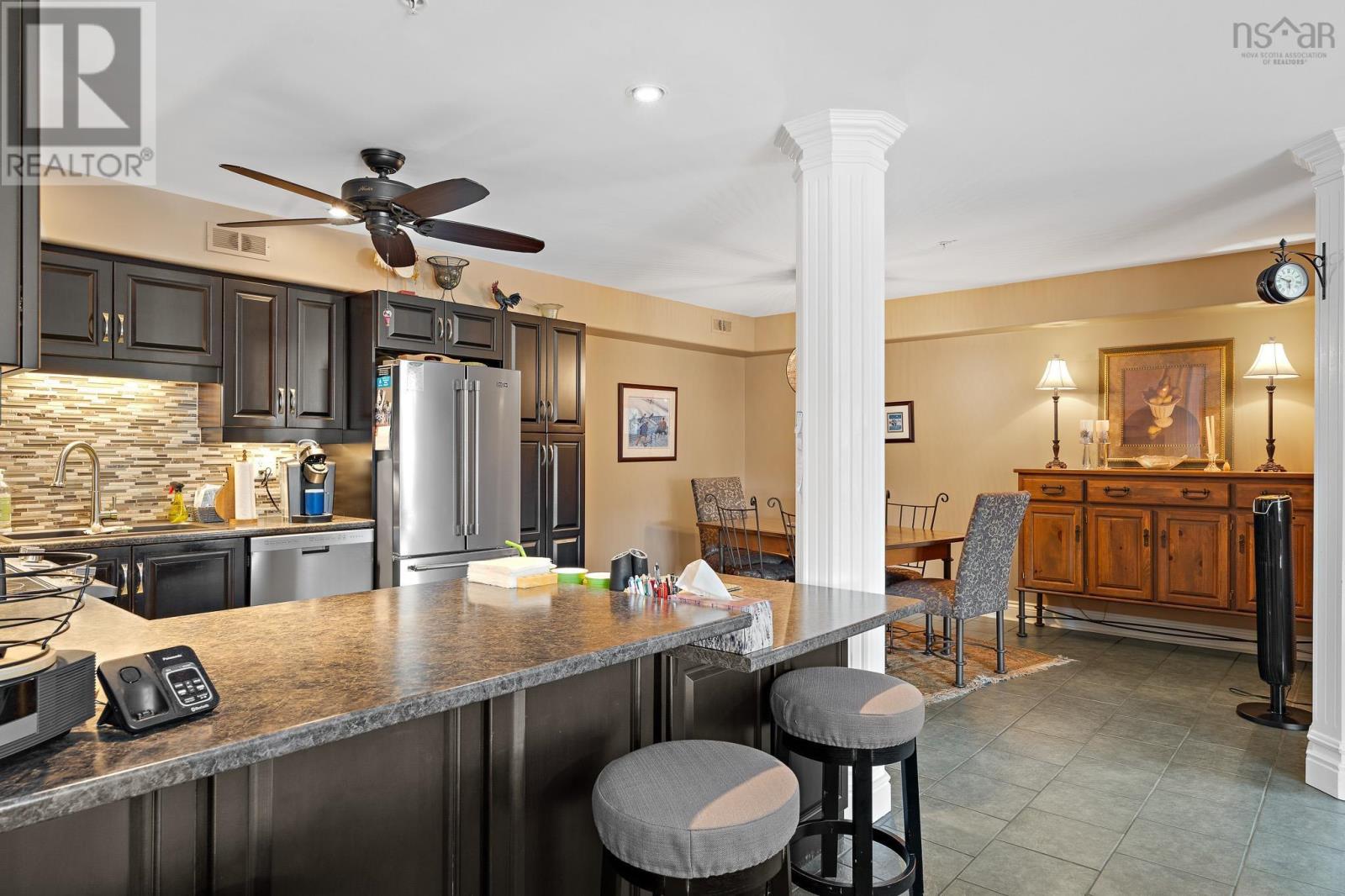 #214 512 Parkland Drive - 19
