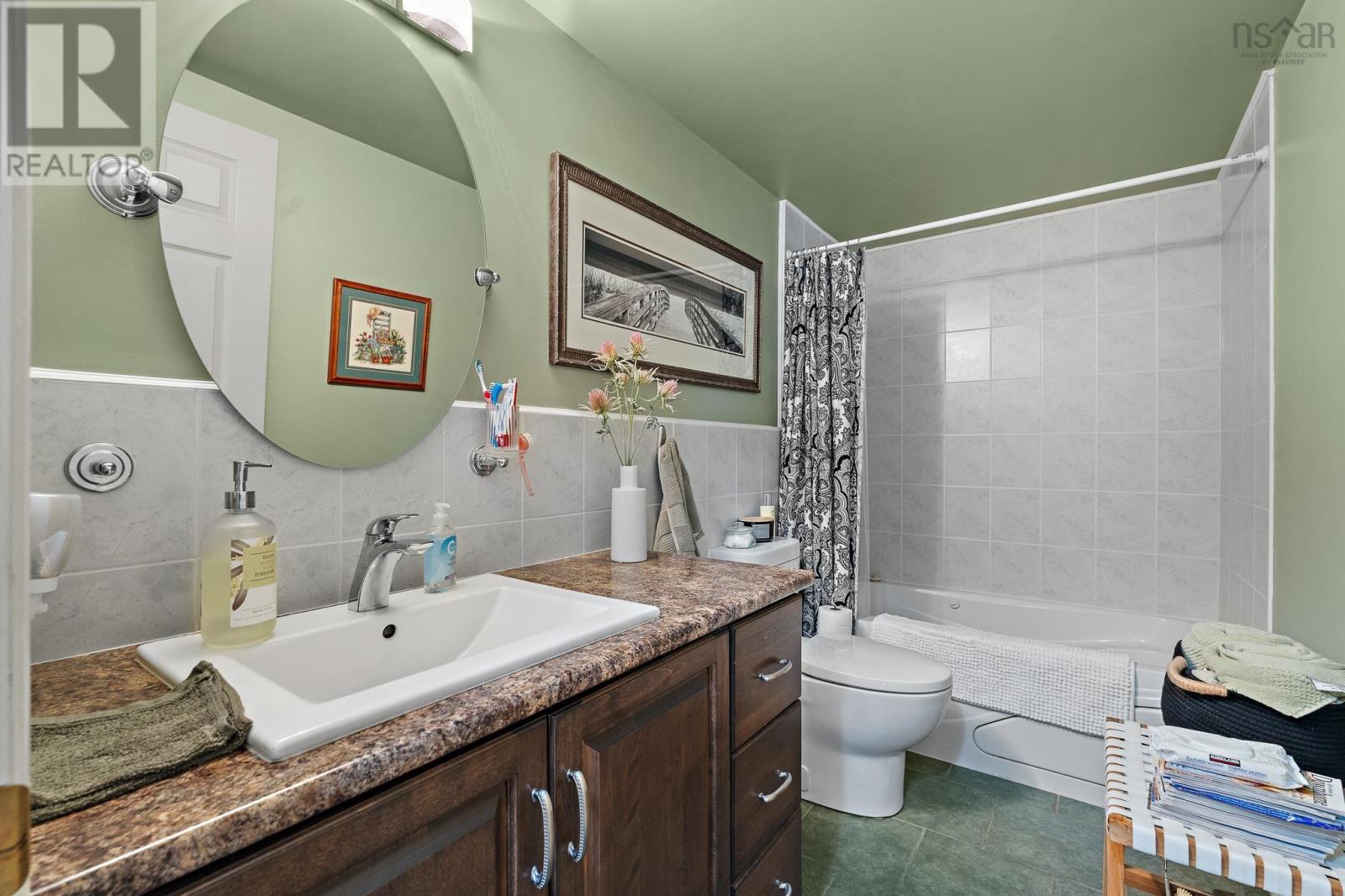 #214 512 Parkland Drive - 22