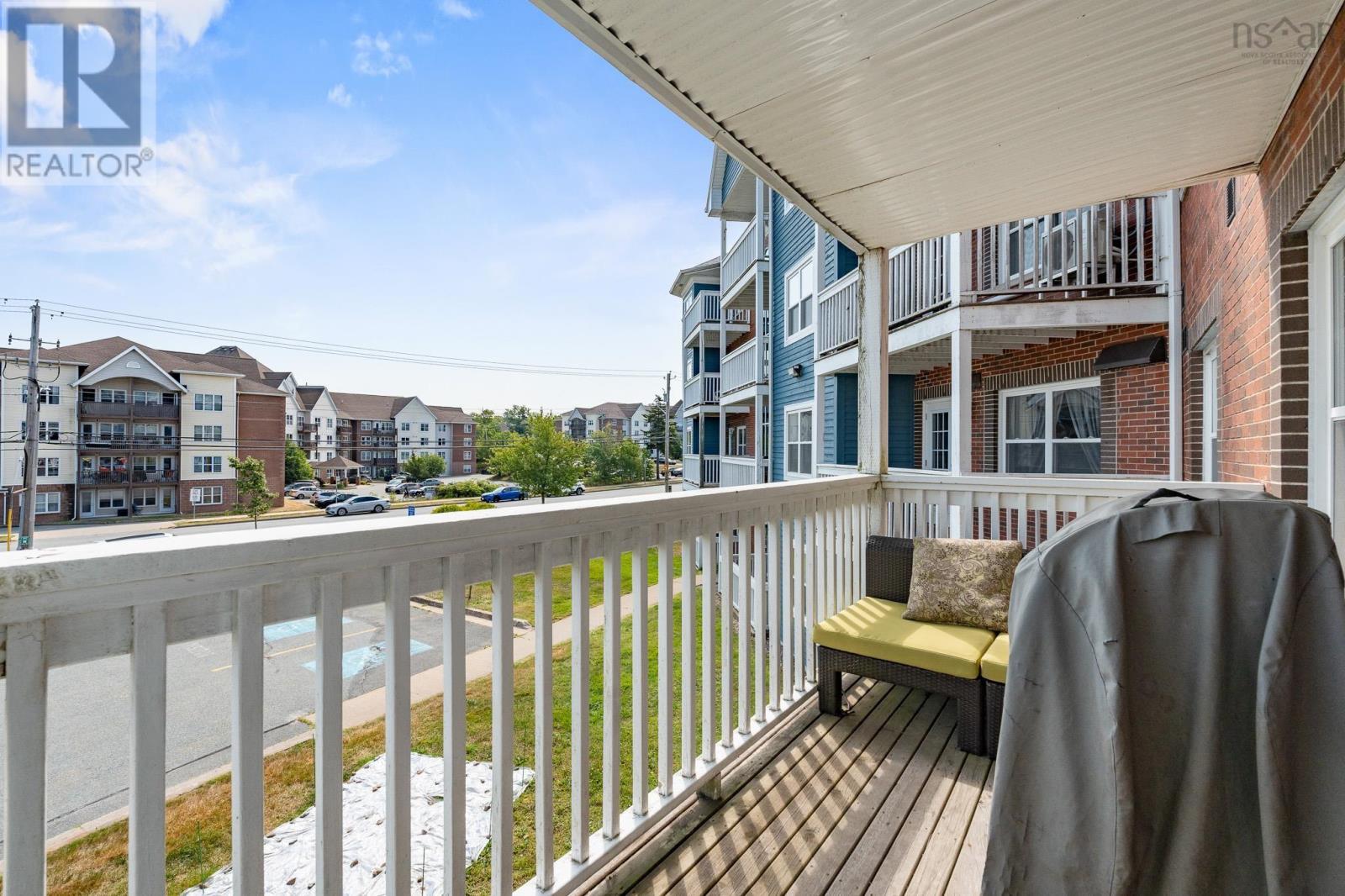 #214 512 Parkland Drive - 33