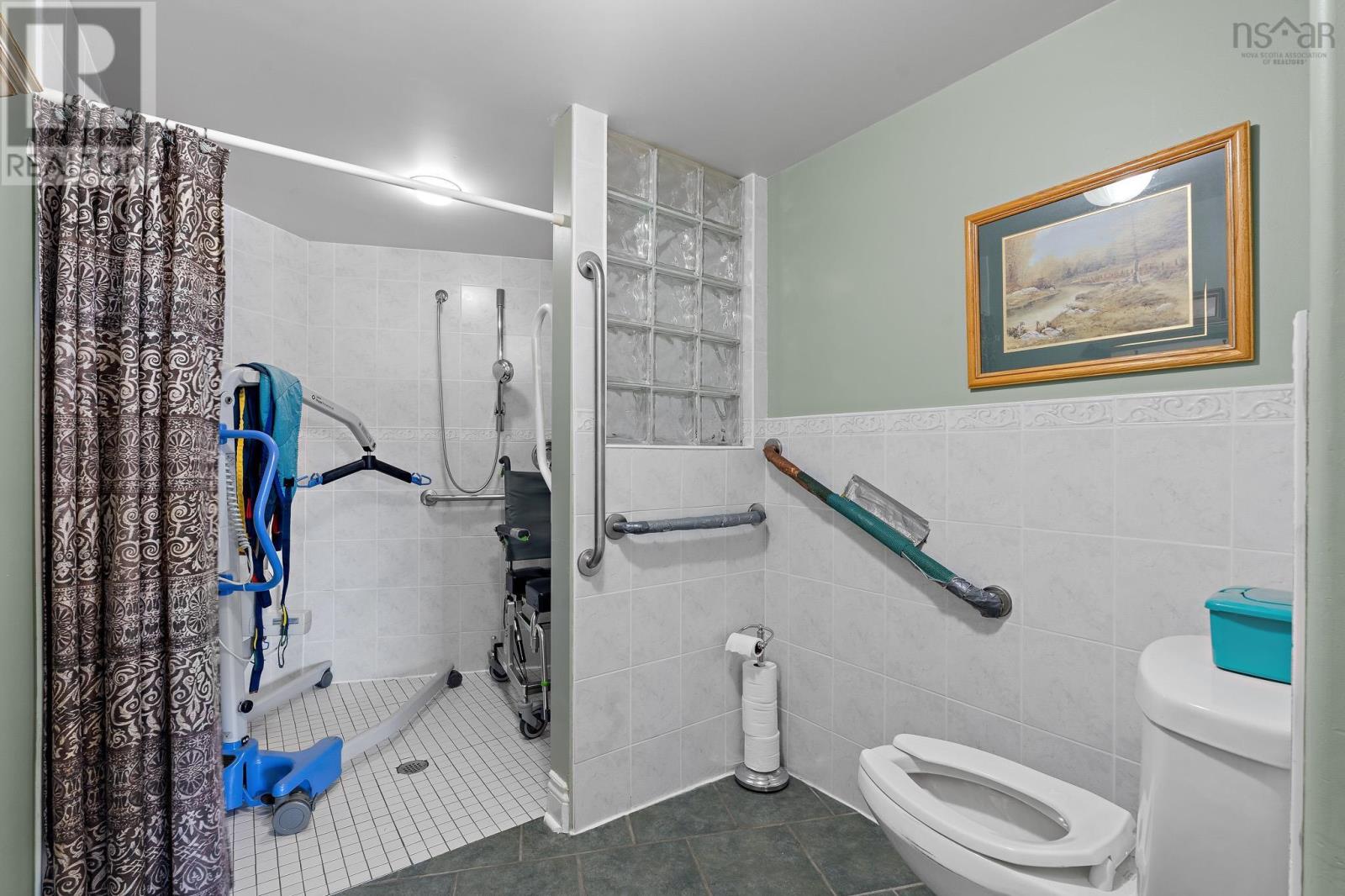 #214 512 Parkland Drive - 31