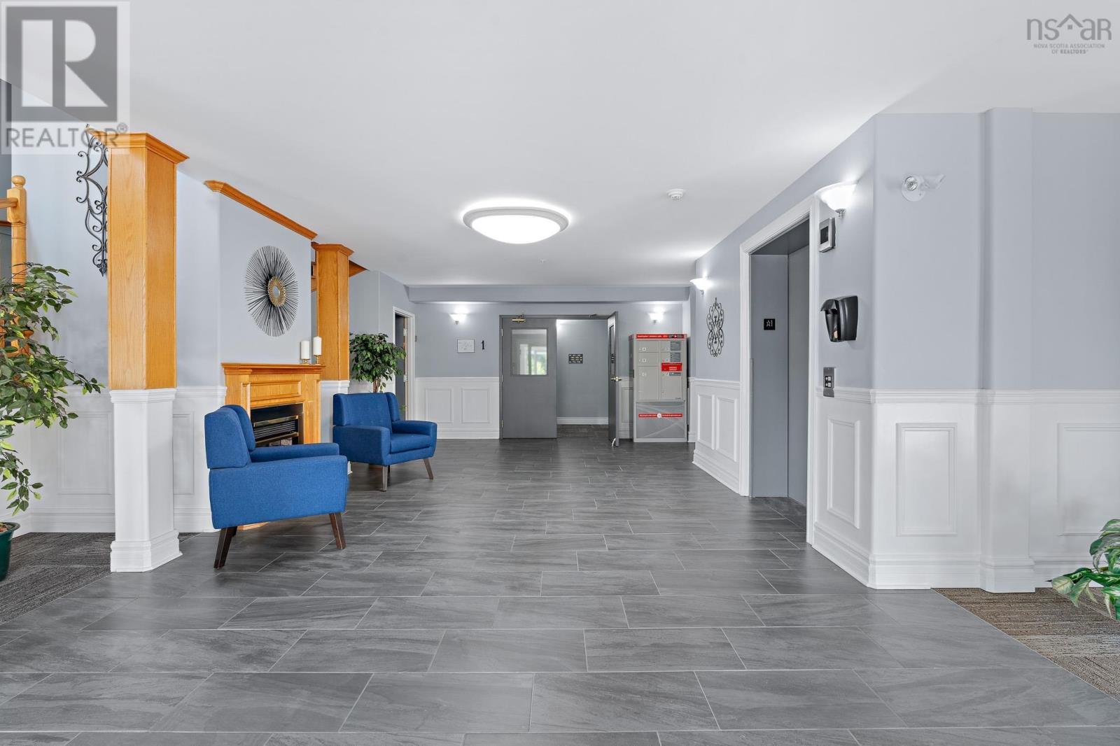#214 512 Parkland Drive - 35