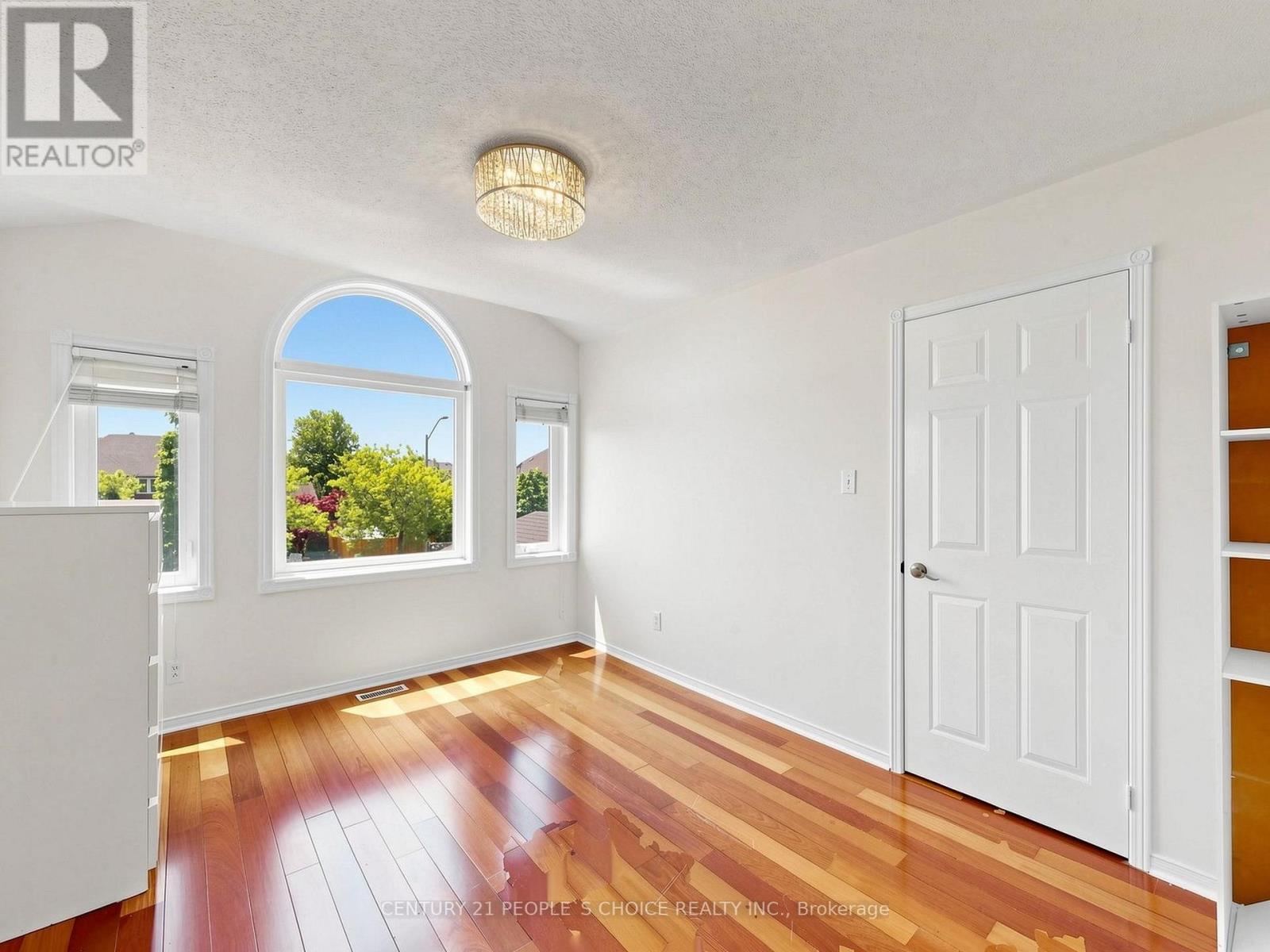 5615 WHITEHORN AVENUE - 33