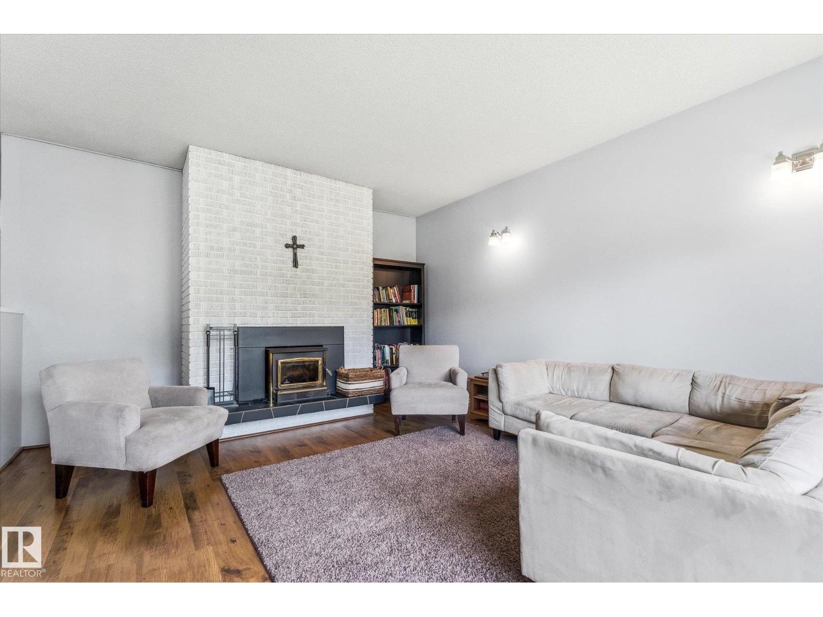 5411 49 ST - 14