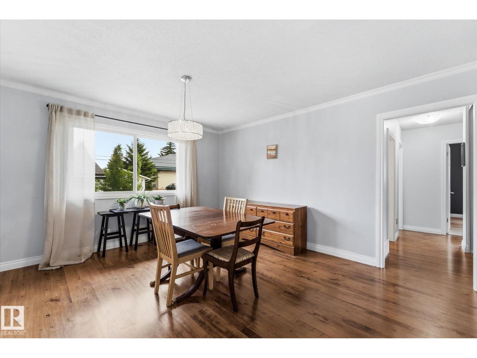 5411 49 ST - 17