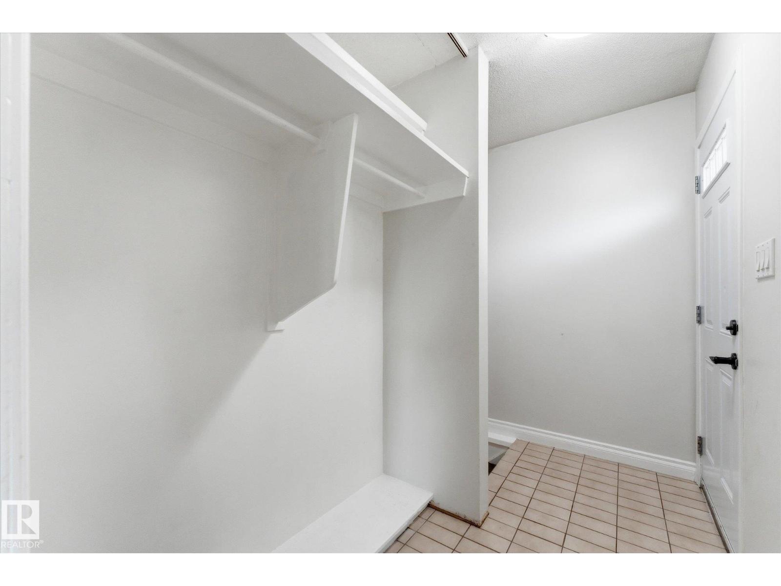 5411 49 ST - 20