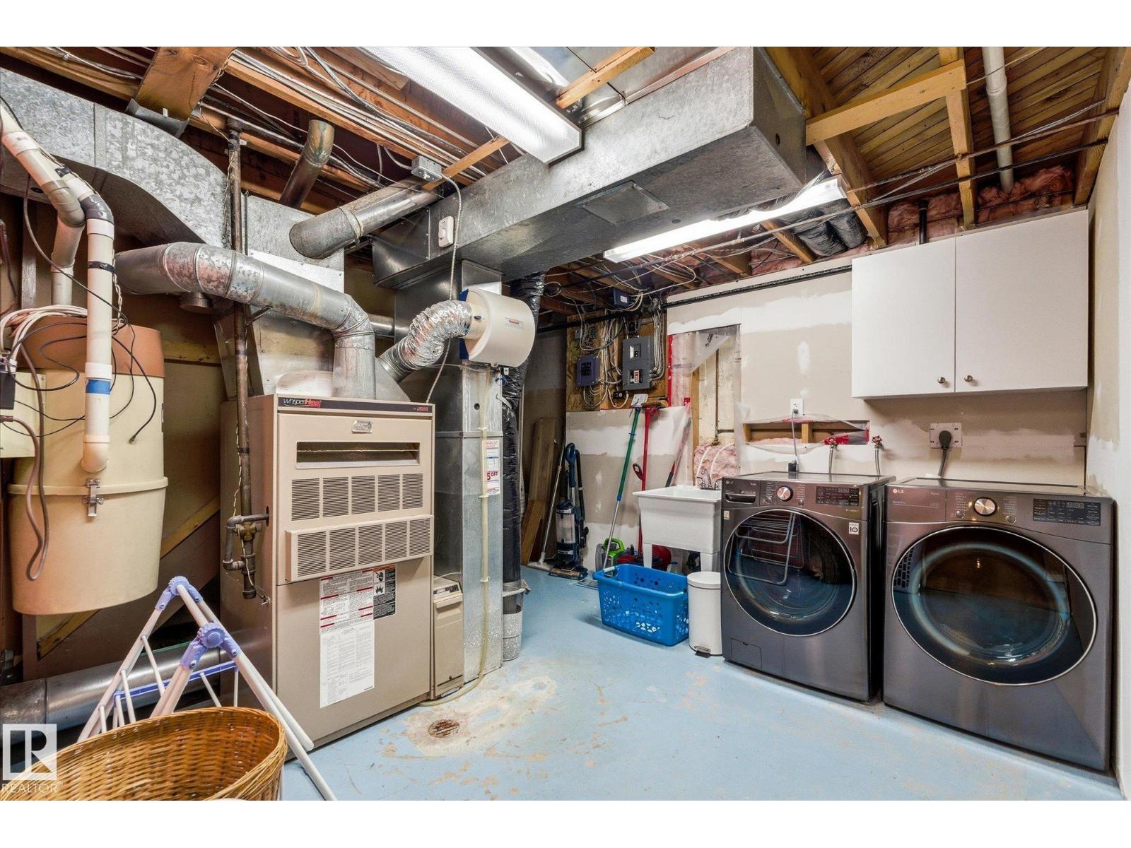 5411 49 ST - 39