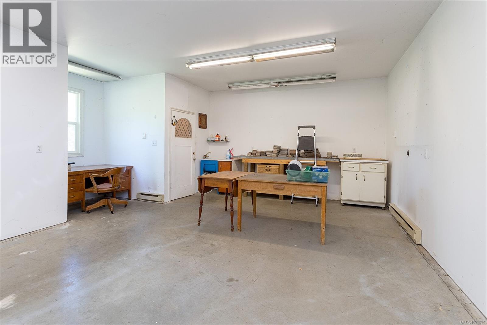 756 Newbury St - 43